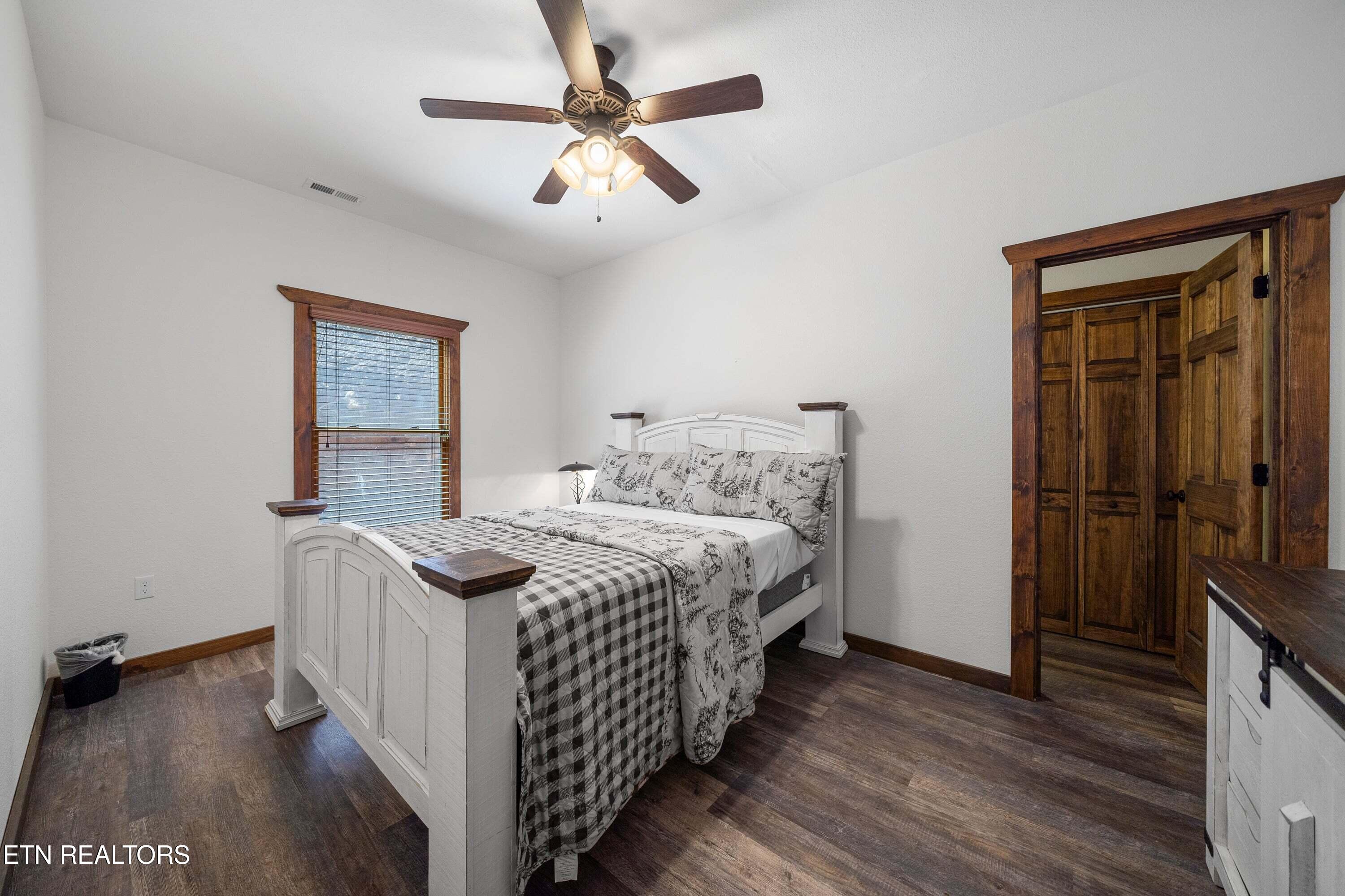 4094 Hickory Hollow Way Sevierville TN 37862