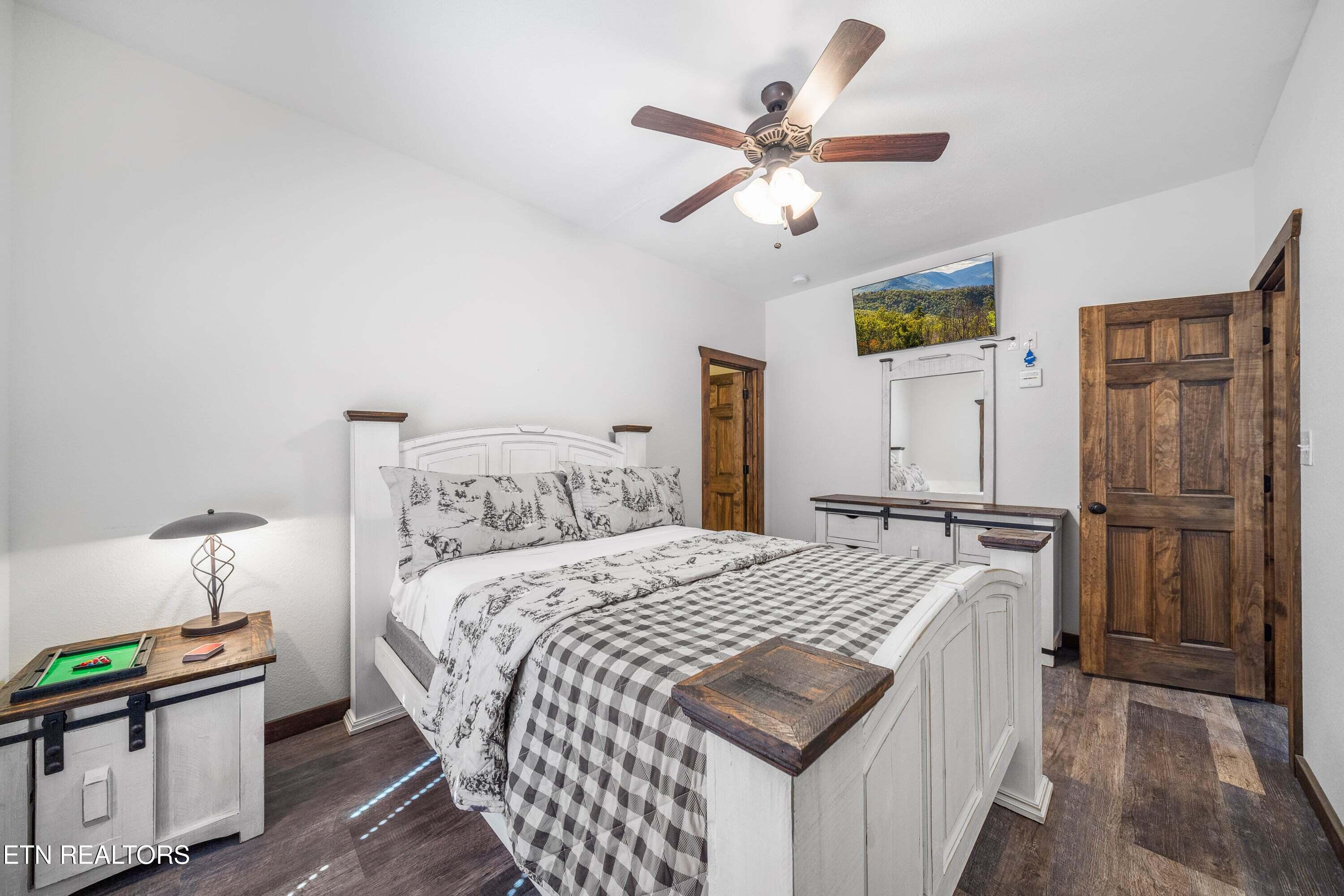 4094 Hickory Hollow Way Sevierville TN 37862