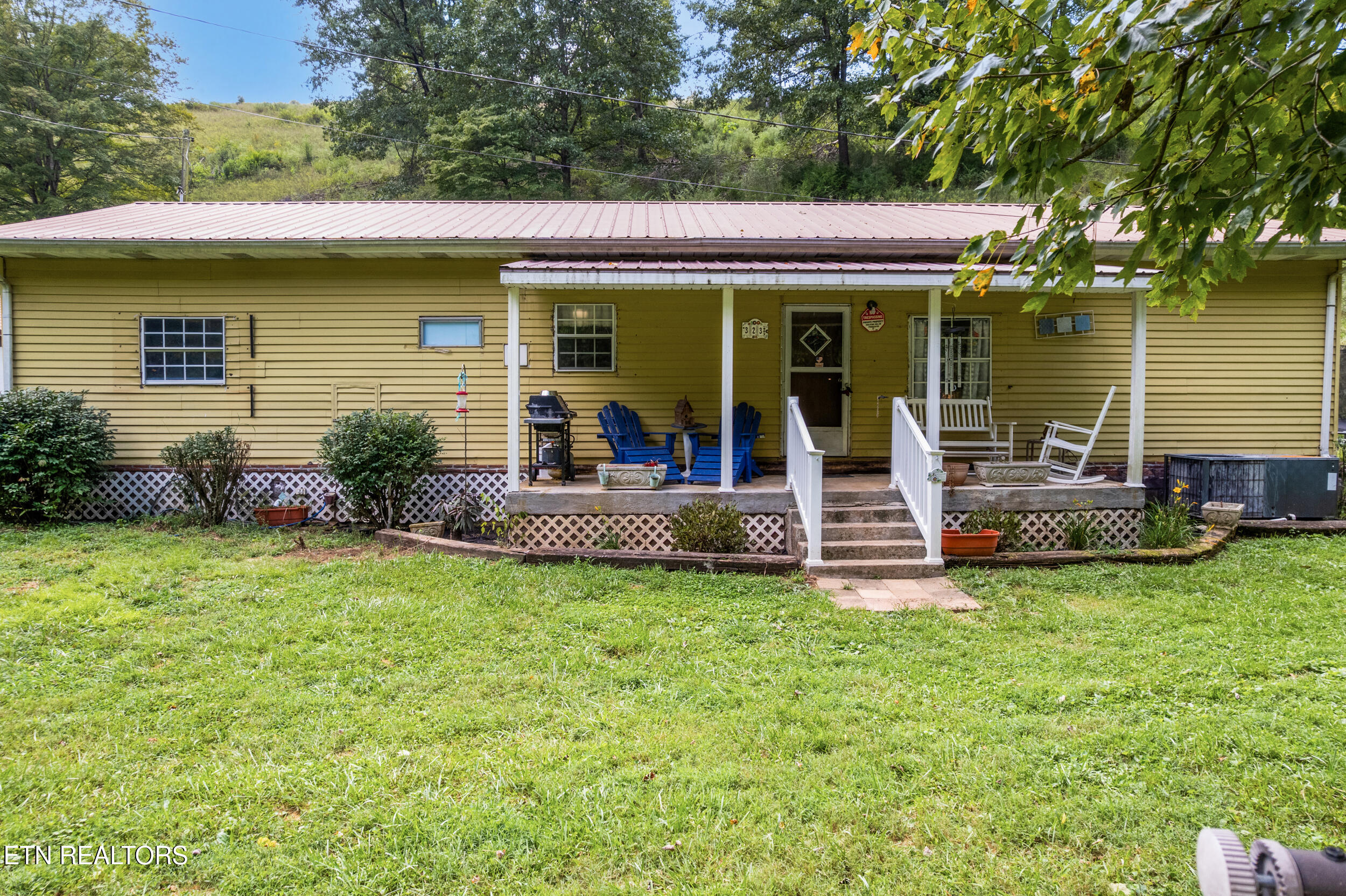 323 Vannoy Road Tazewell TN 37879