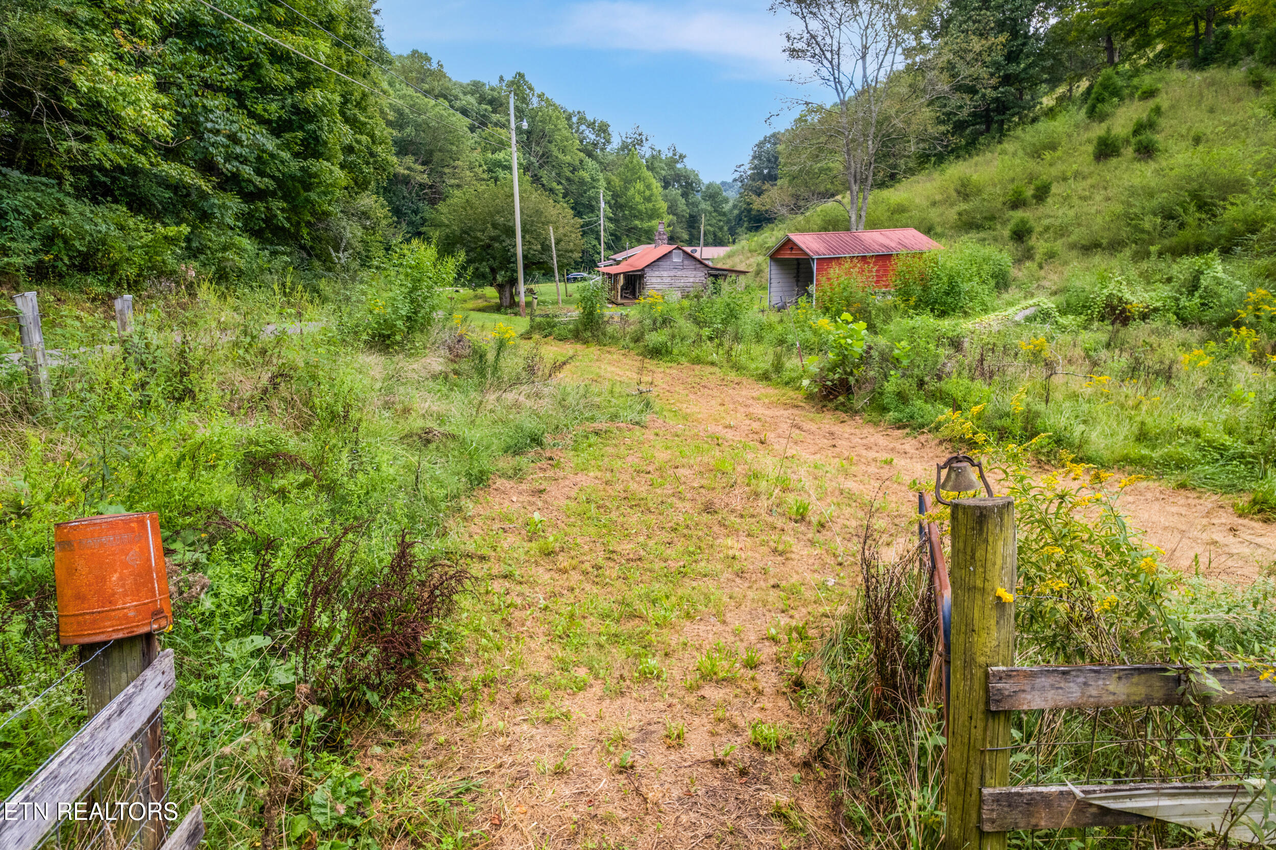 323 Vannoy Road Tazewell TN 37879