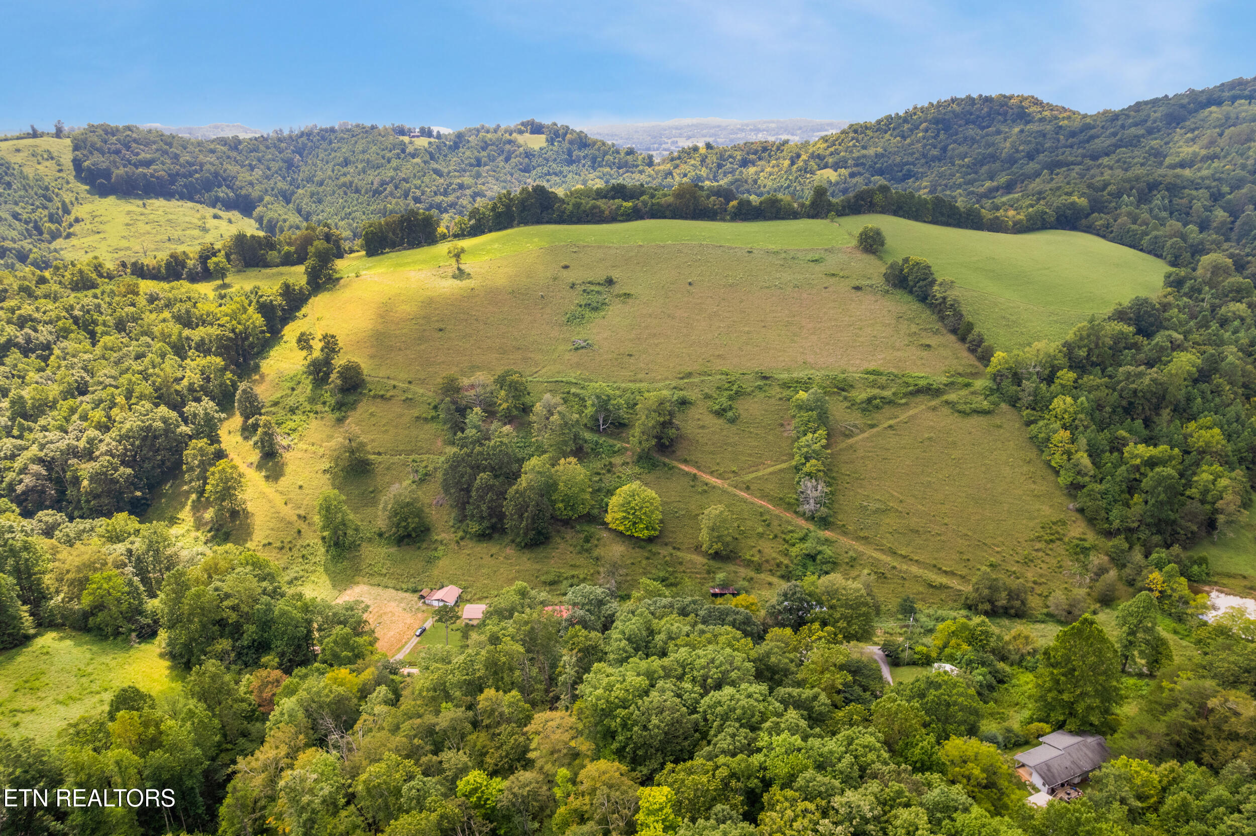 323 Vannoy Road Tazewell TN 37879