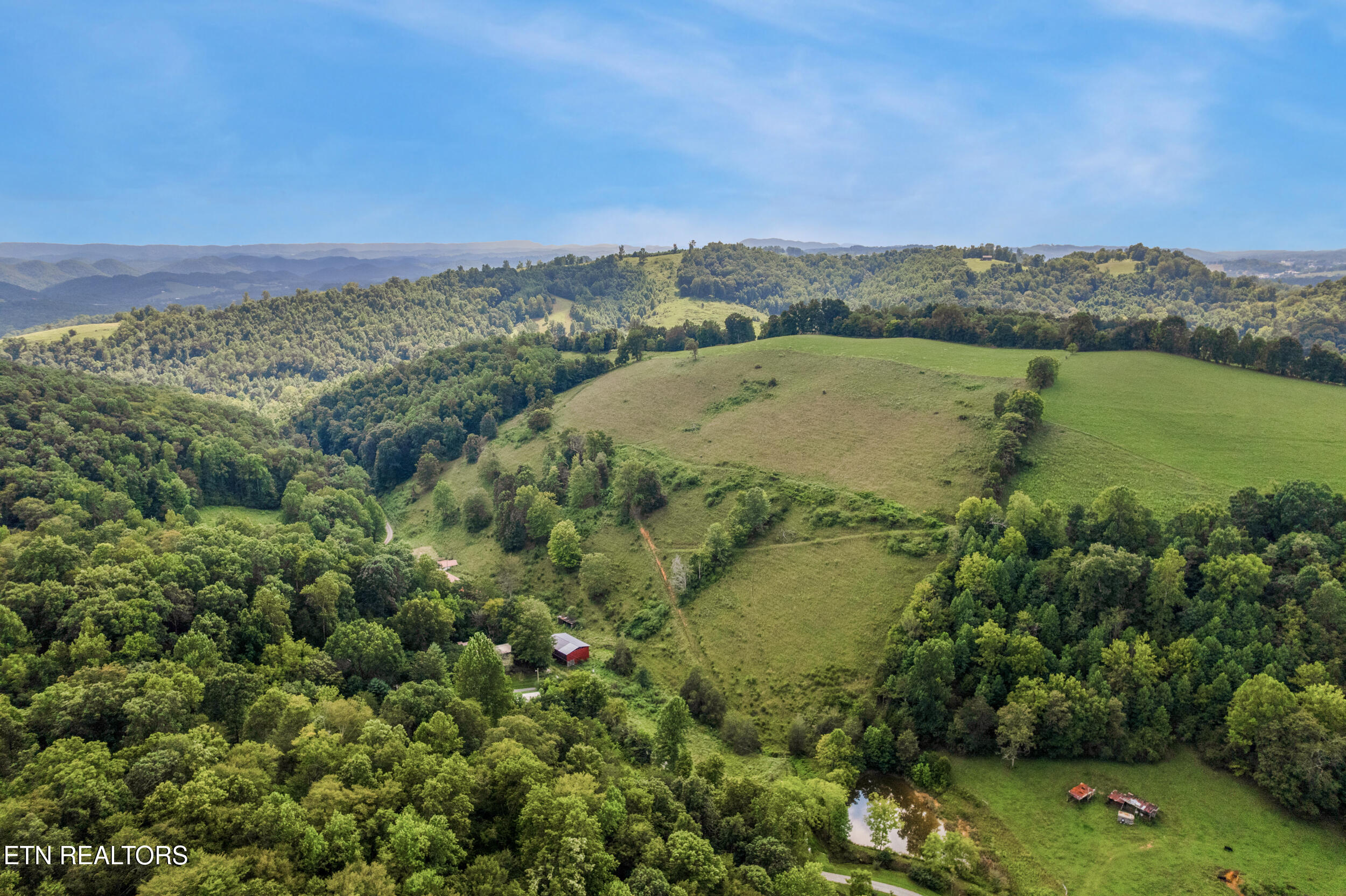 323 Vannoy Road Tazewell TN 37879
