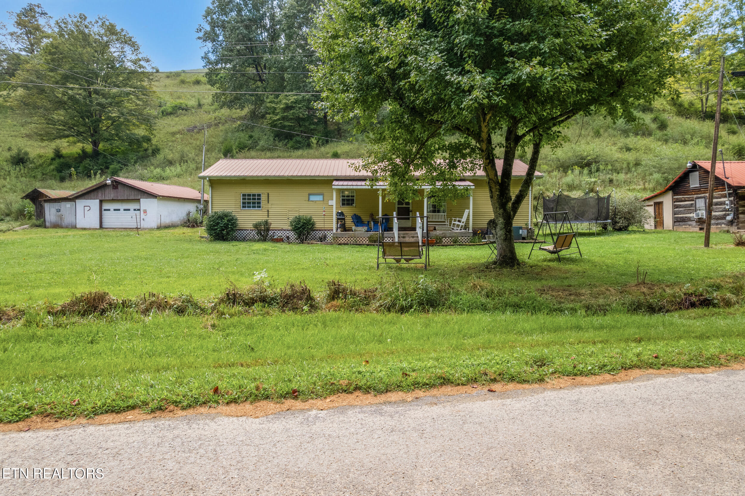 323 Vannoy Road Tazewell TN 37879