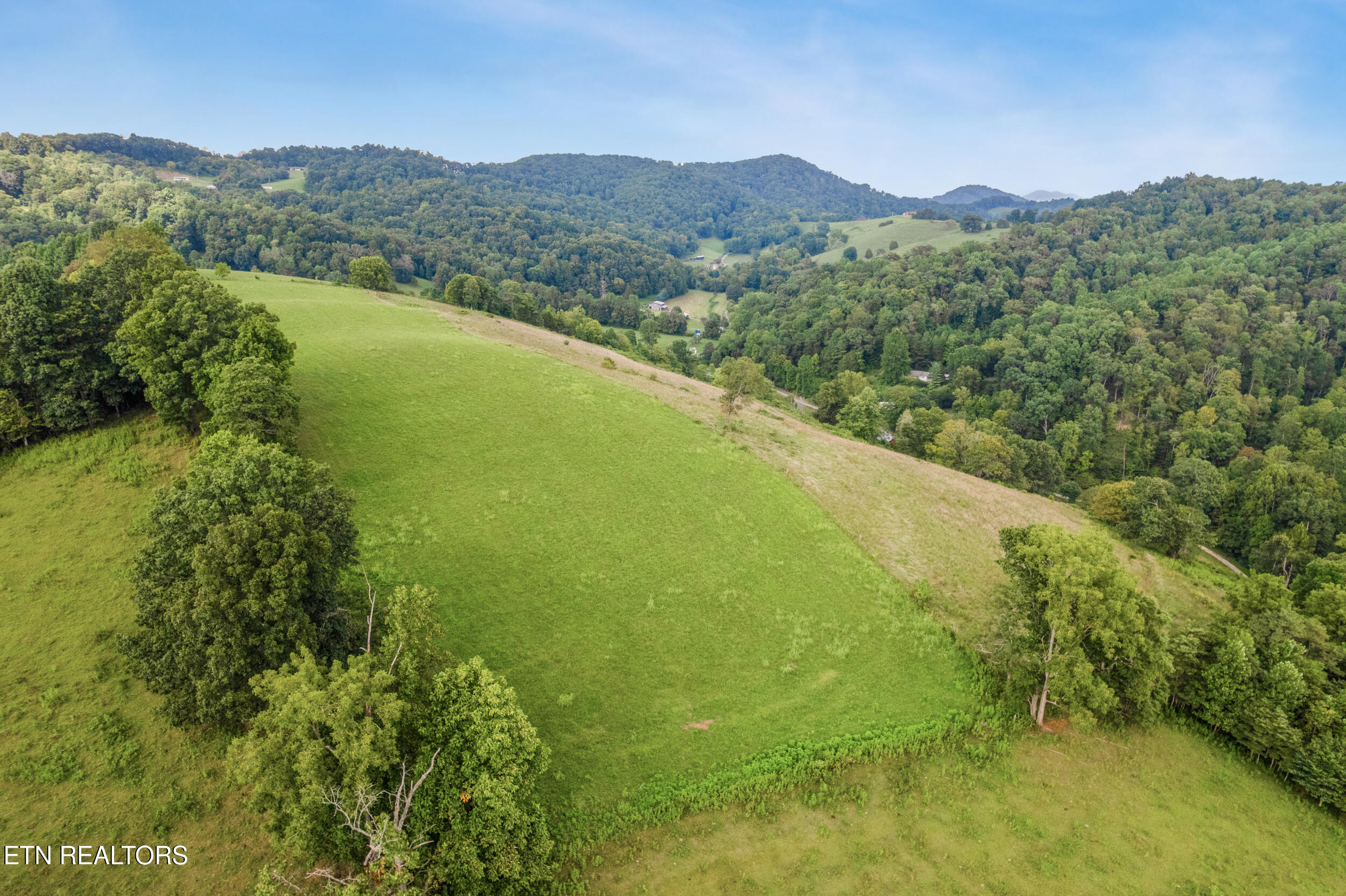 323 Vannoy Road Tazewell TN 37879