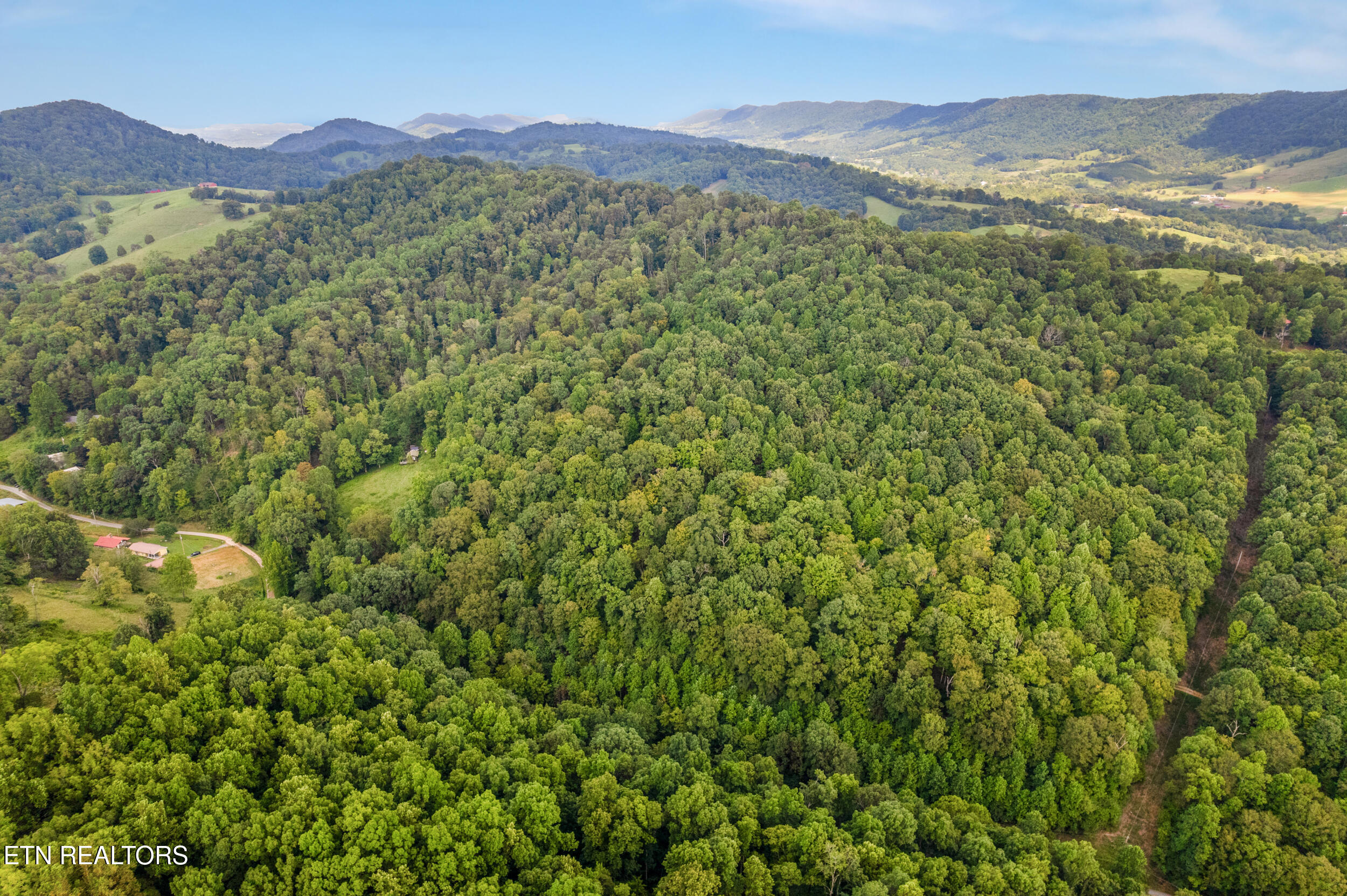 323 Vannoy Road Tazewell TN 37879