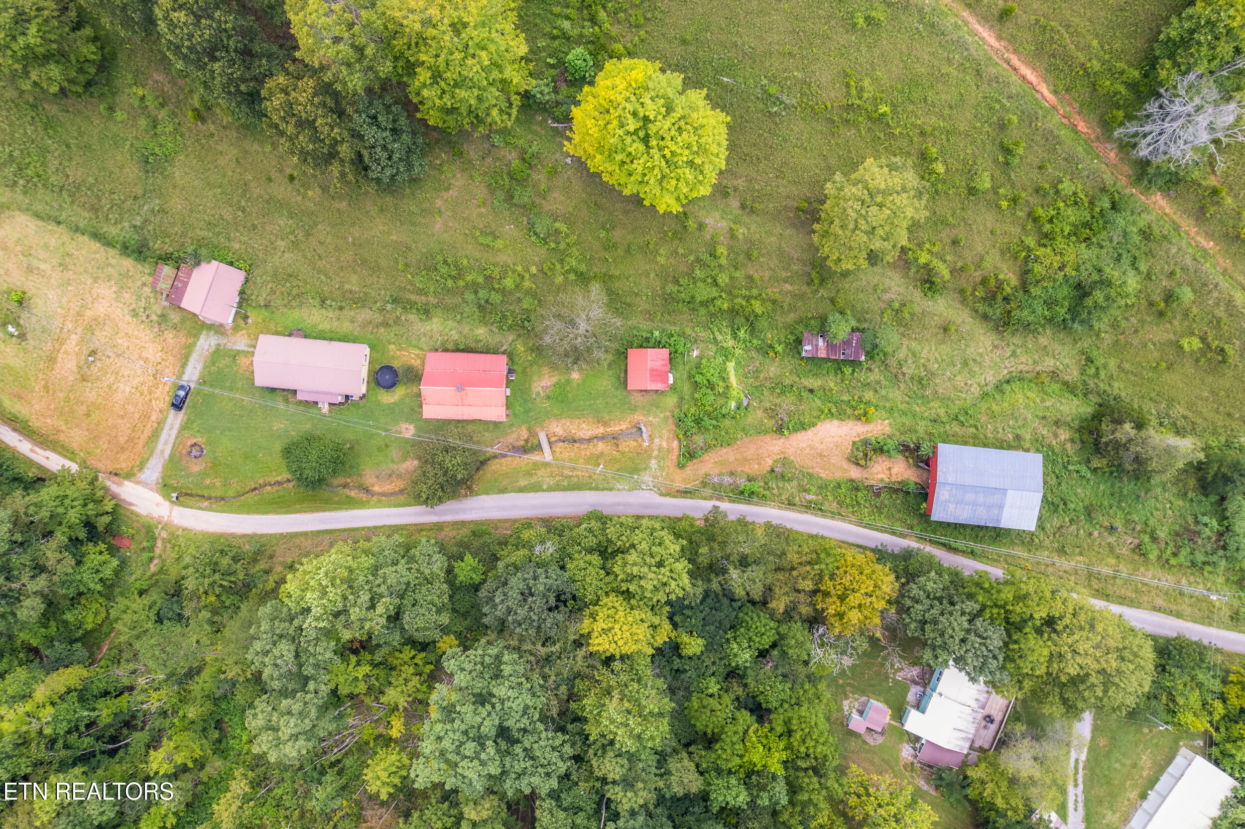 323 Vannoy Road Tazewell TN 37879