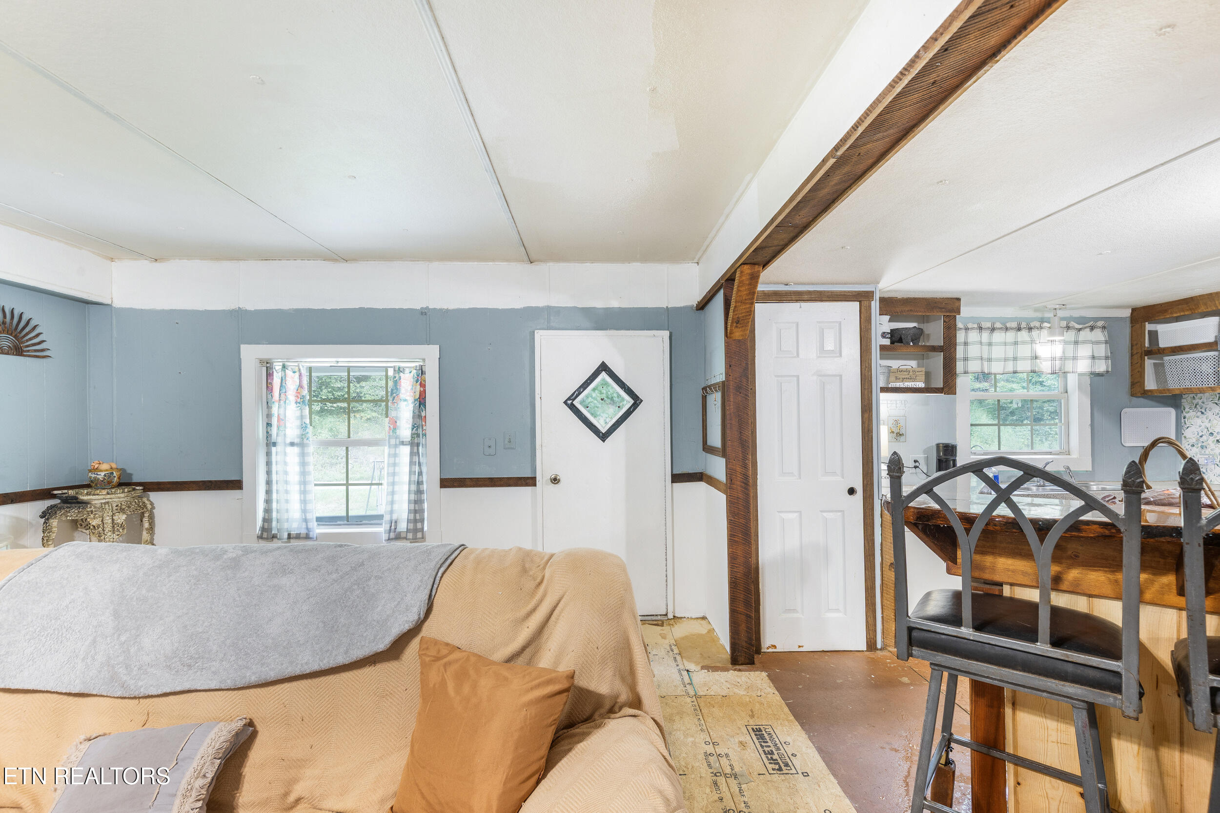 323 Vannoy Road Tazewell TN 37879