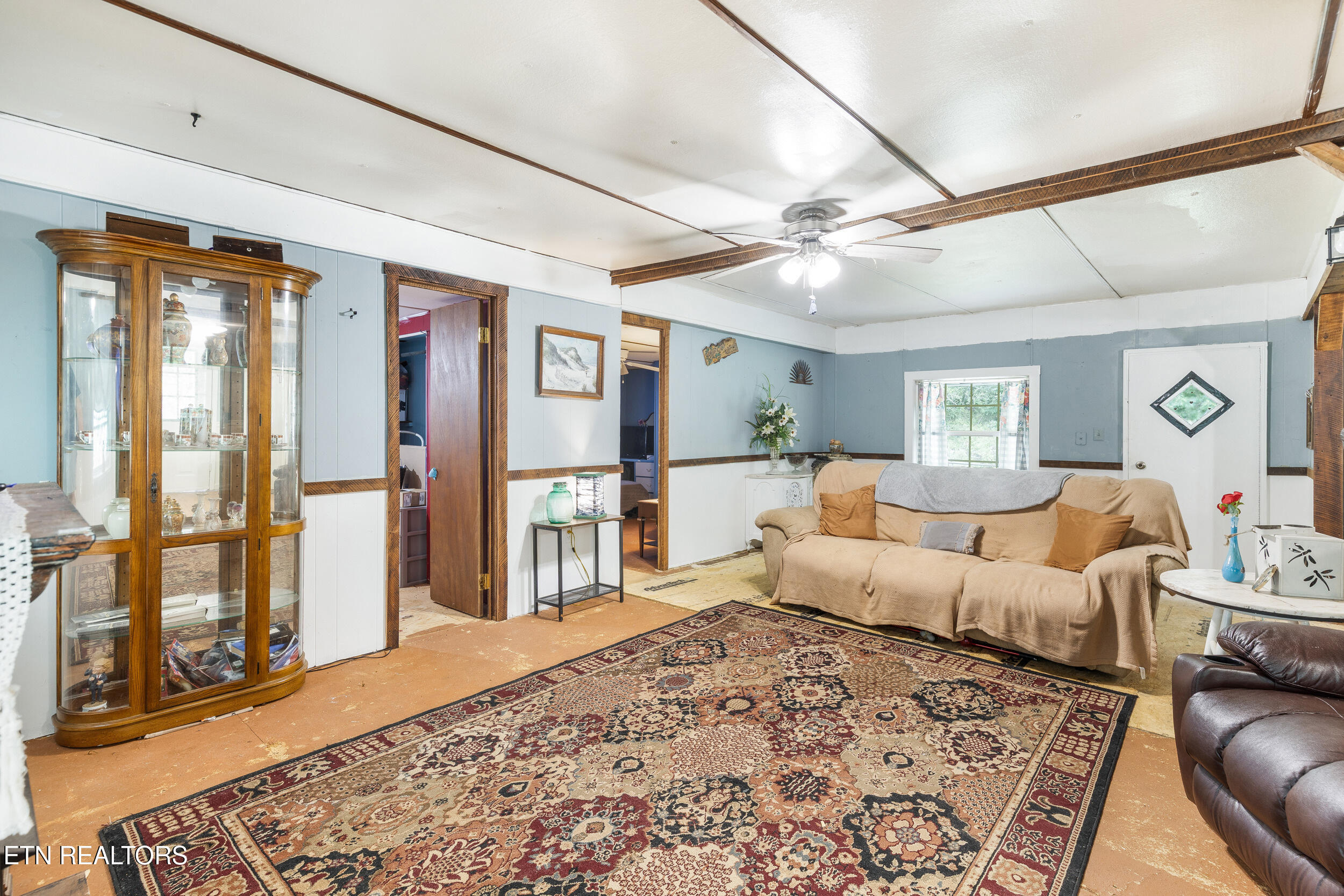 323 Vannoy Road Tazewell TN 37879