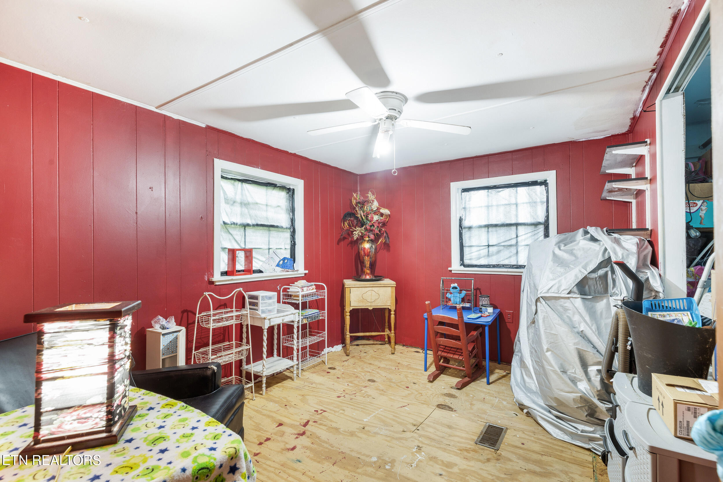 323 Vannoy Road Tazewell TN 37879