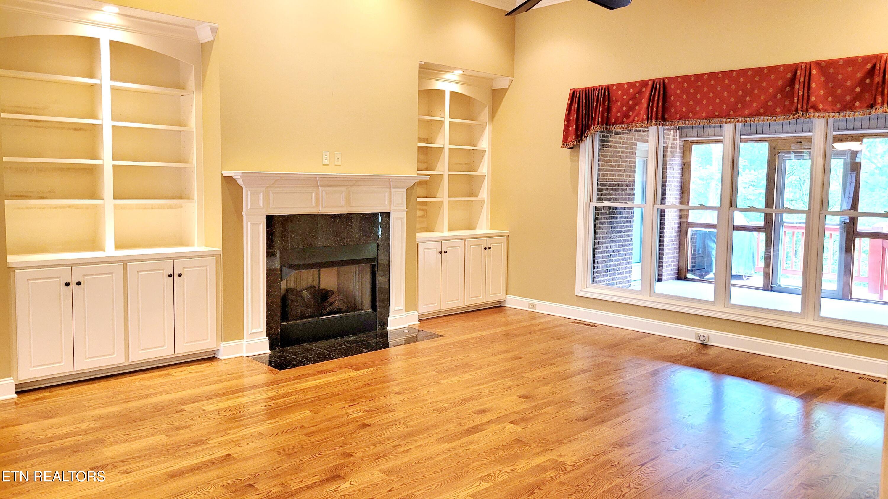 2016 Berrywood Drive Knoxville TN 37932