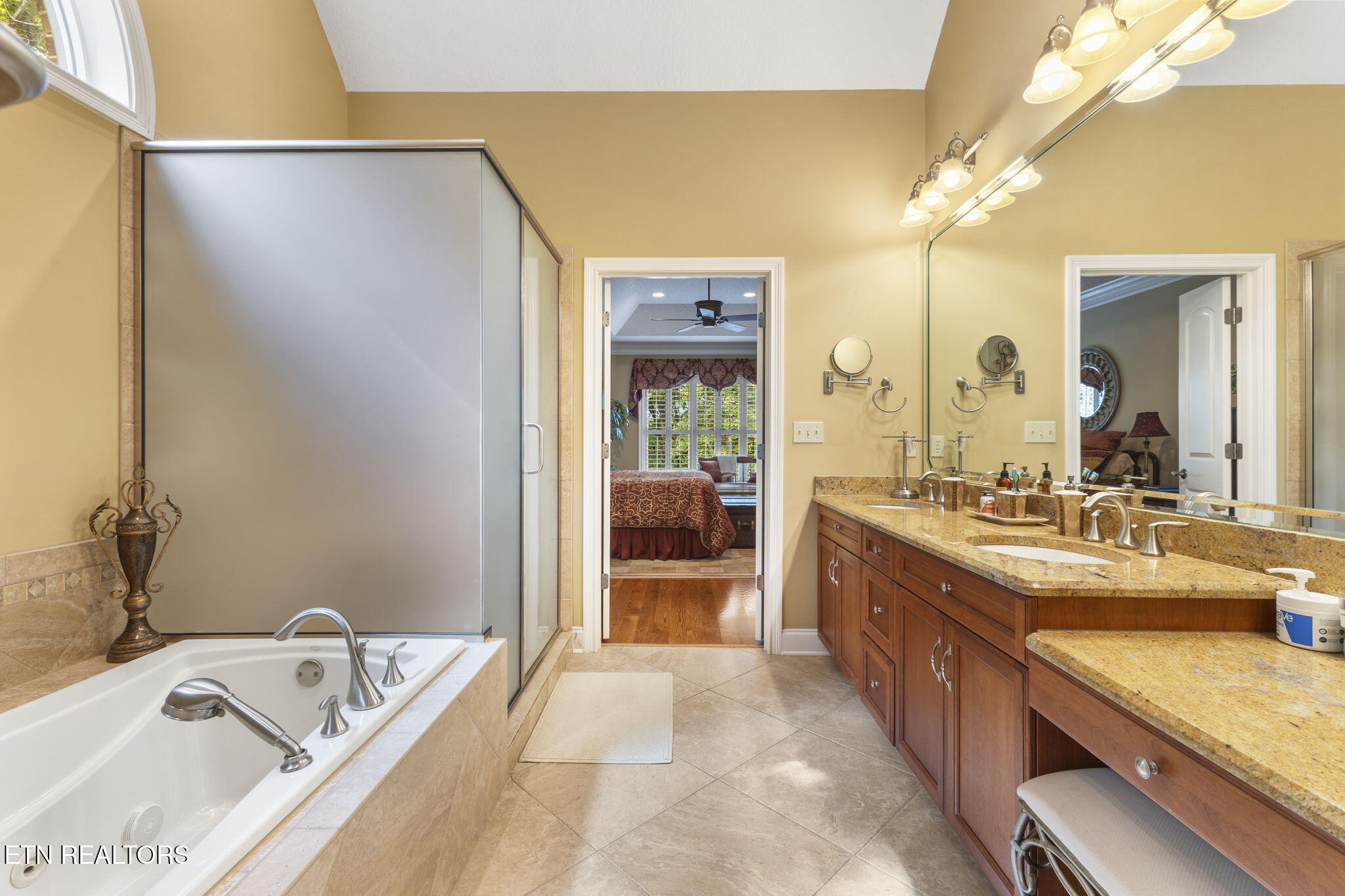 2016 Berrywood Drive Knoxville TN 37932