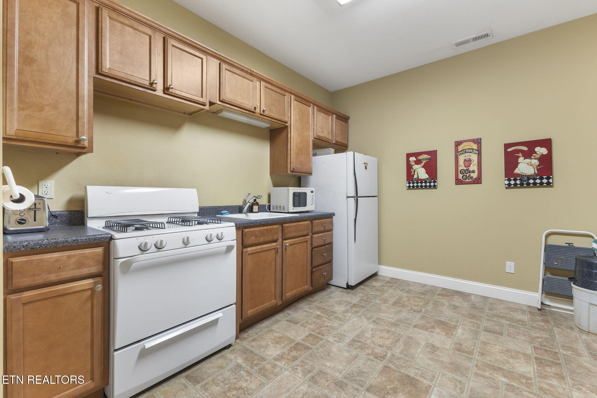 2016 Berrywood Drive Knoxville TN 37932
