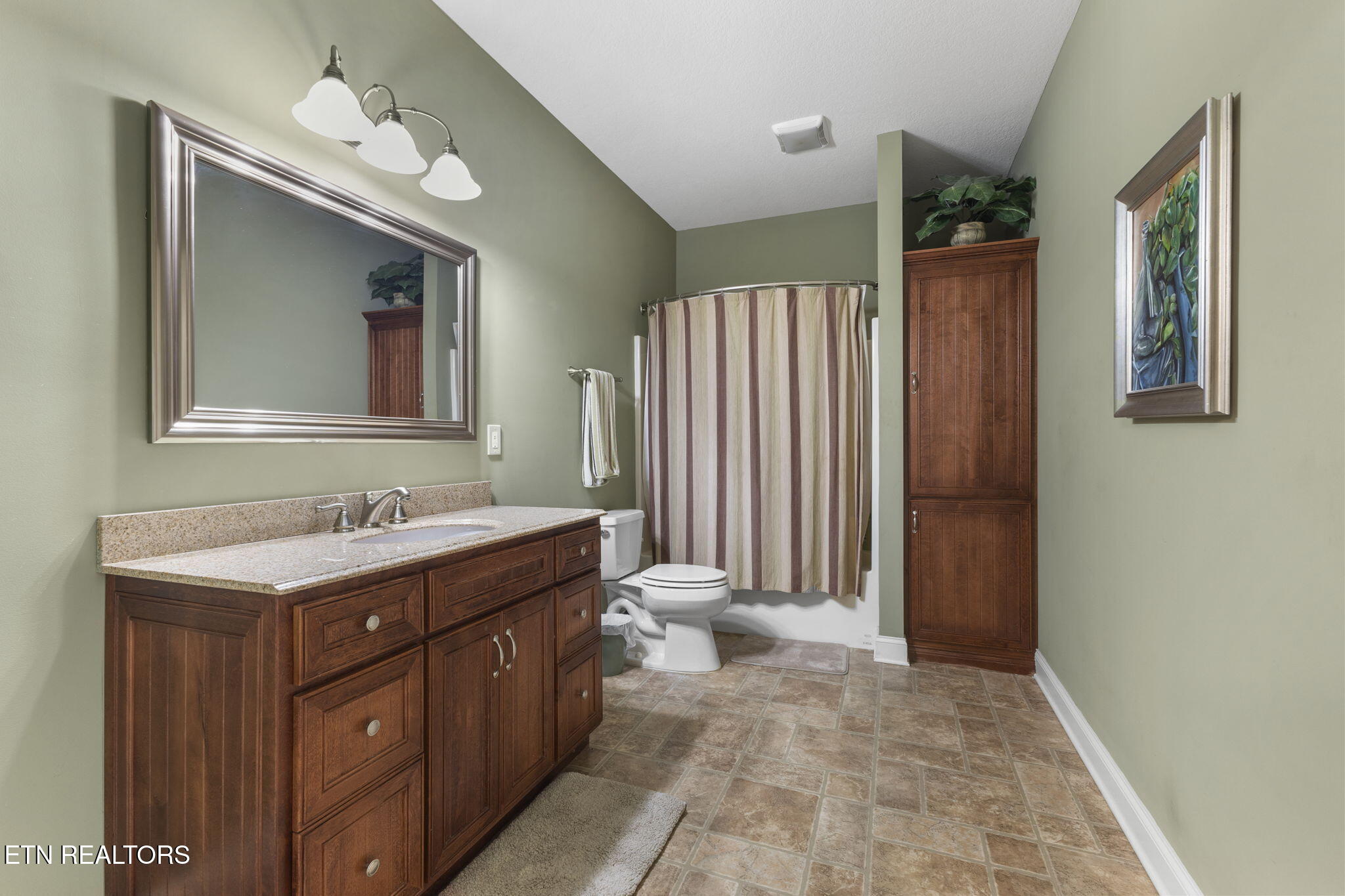 2016 Berrywood Drive Knoxville TN 37932