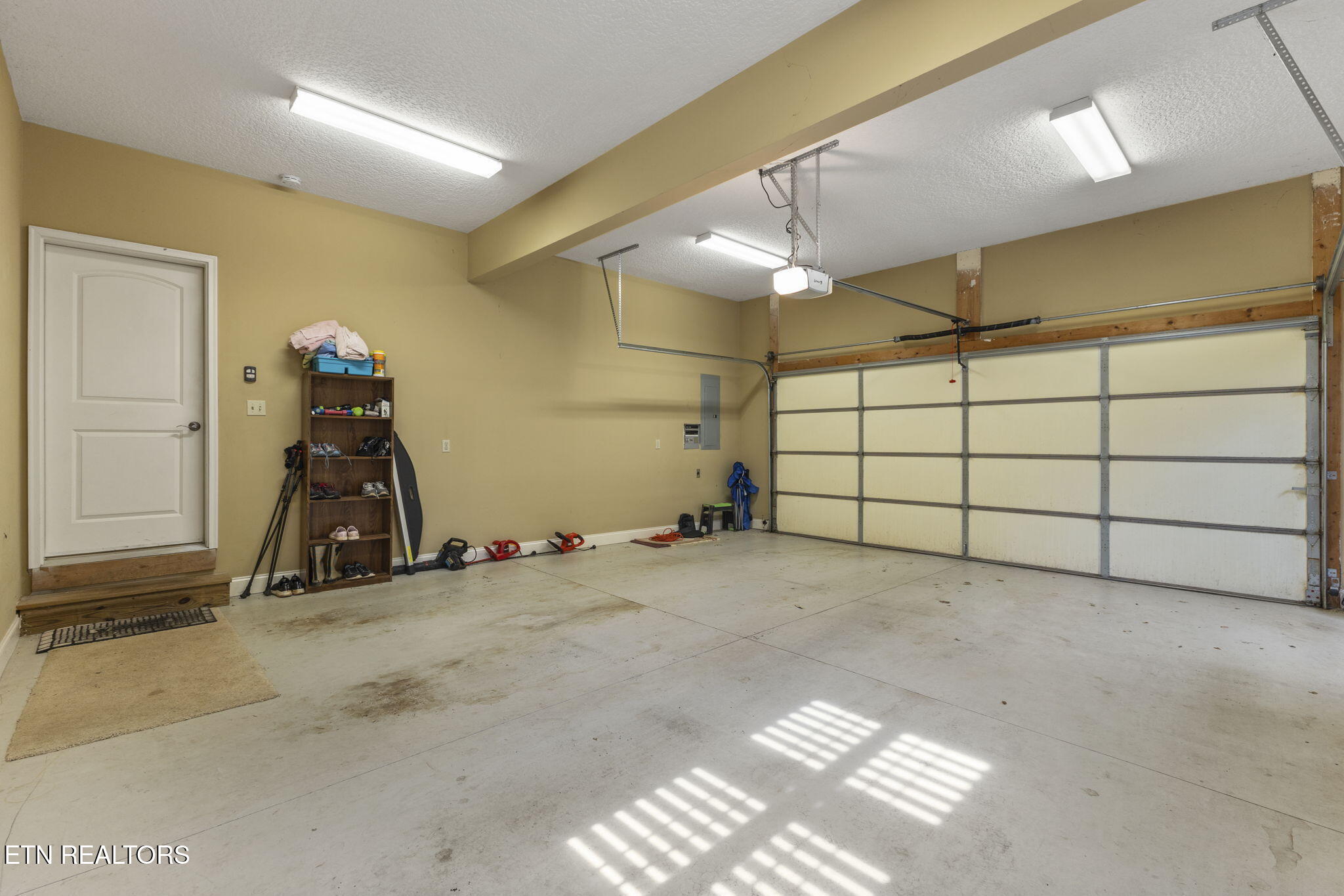 2016 Berrywood Drive Knoxville TN 37932