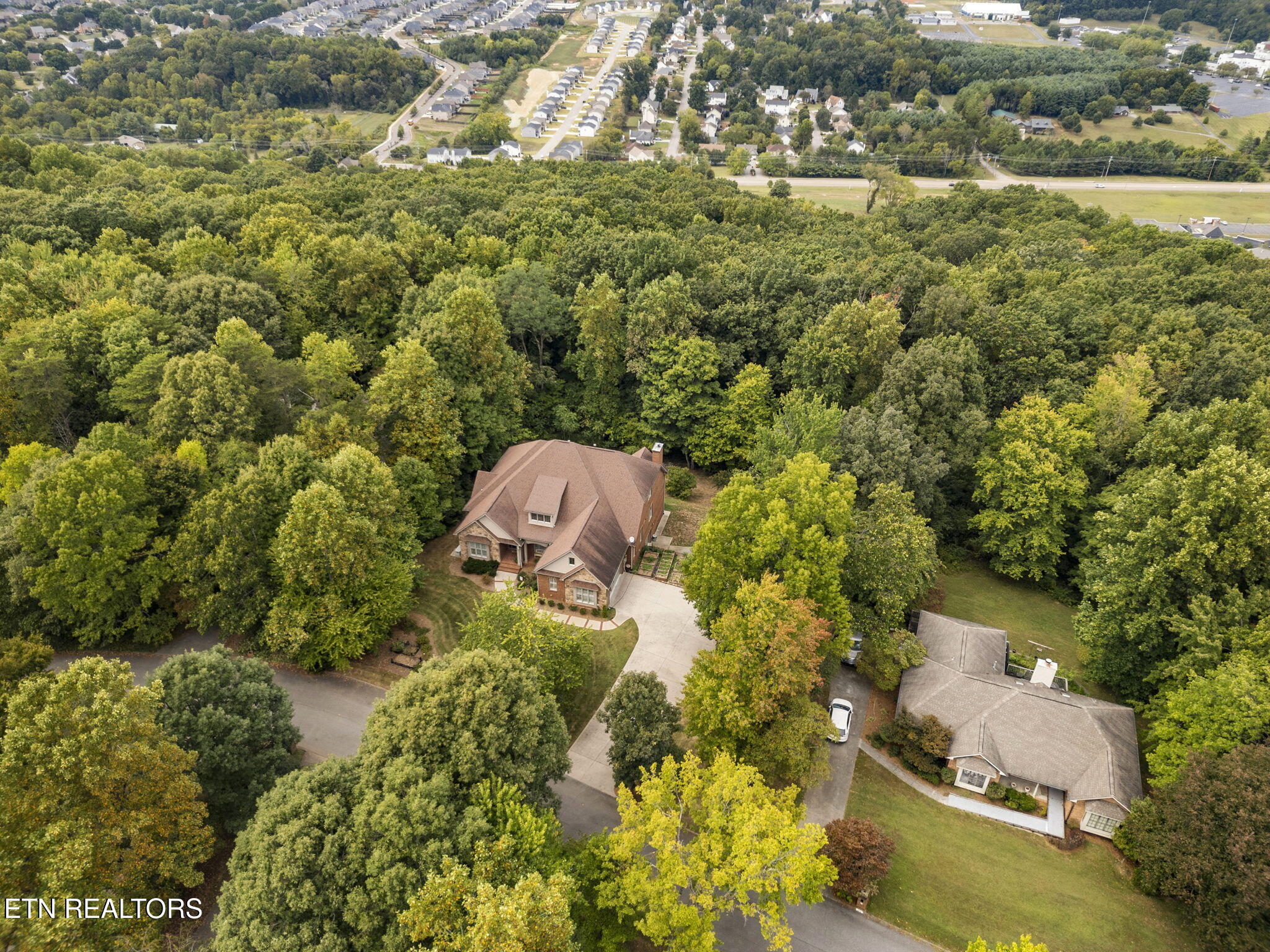 2016 Berrywood Drive Knoxville TN 37932
