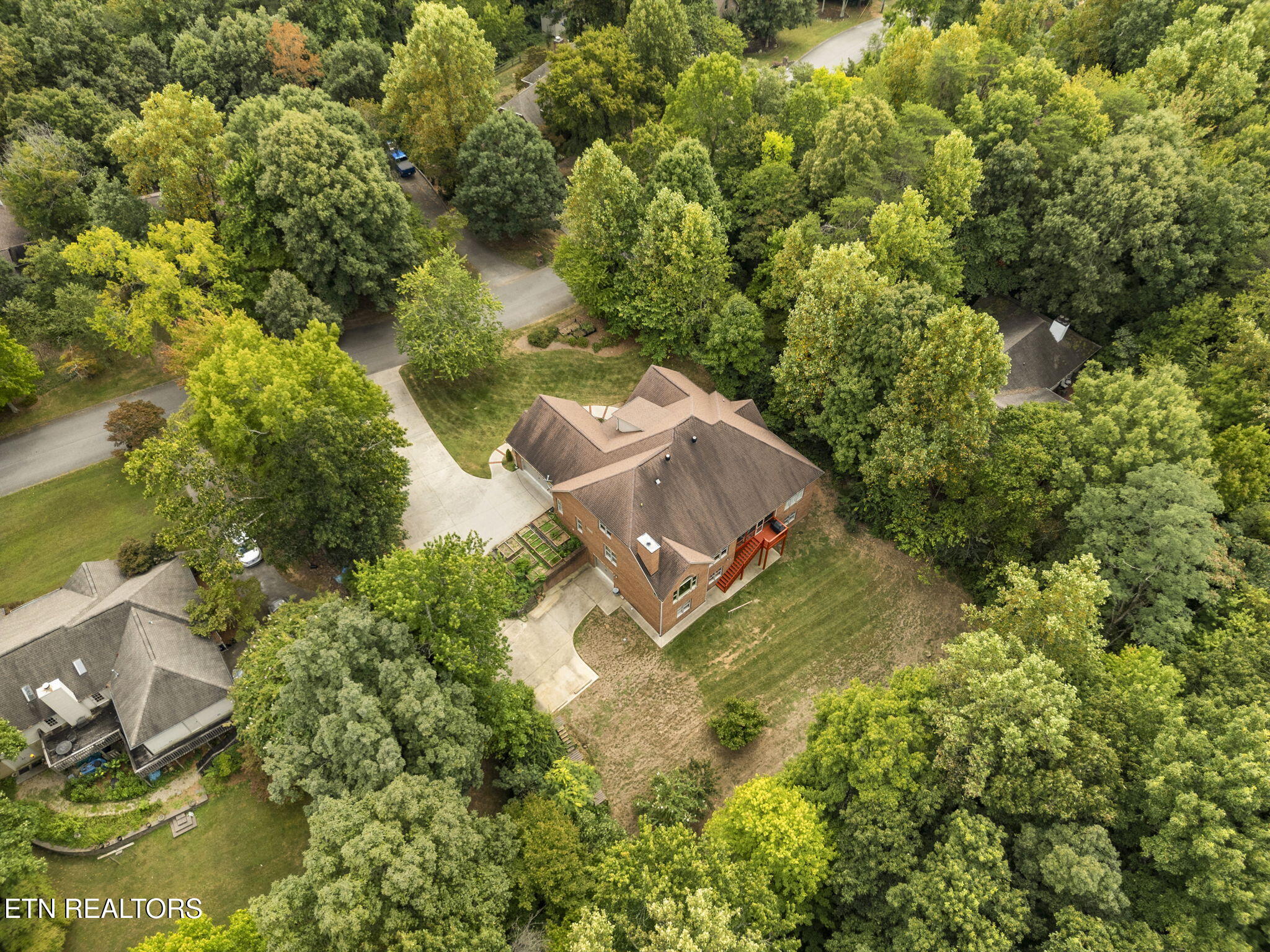 2016 Berrywood Drive Knoxville TN 37932