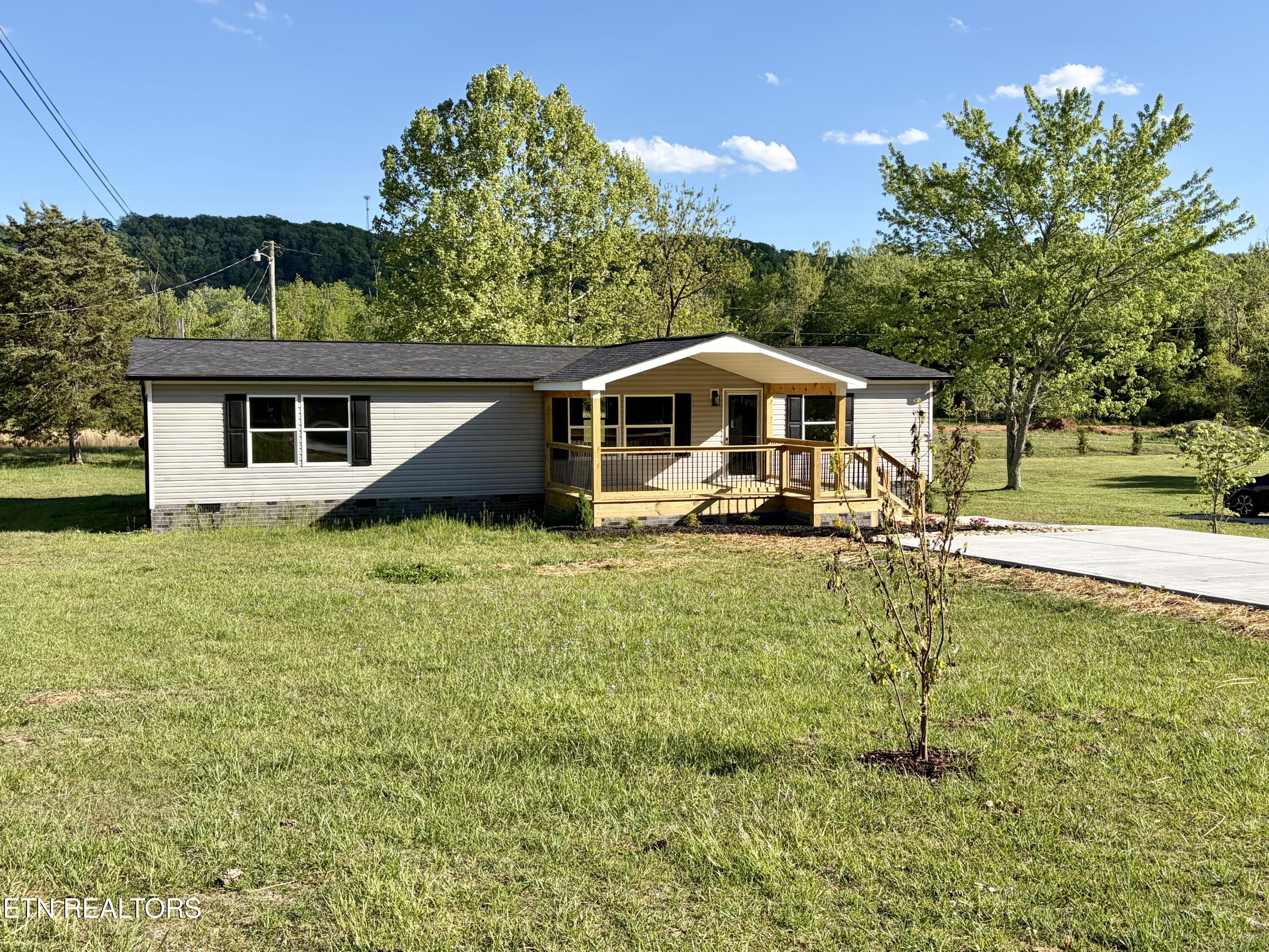 1312 W Beaver Creek Drive Powell TN 37849