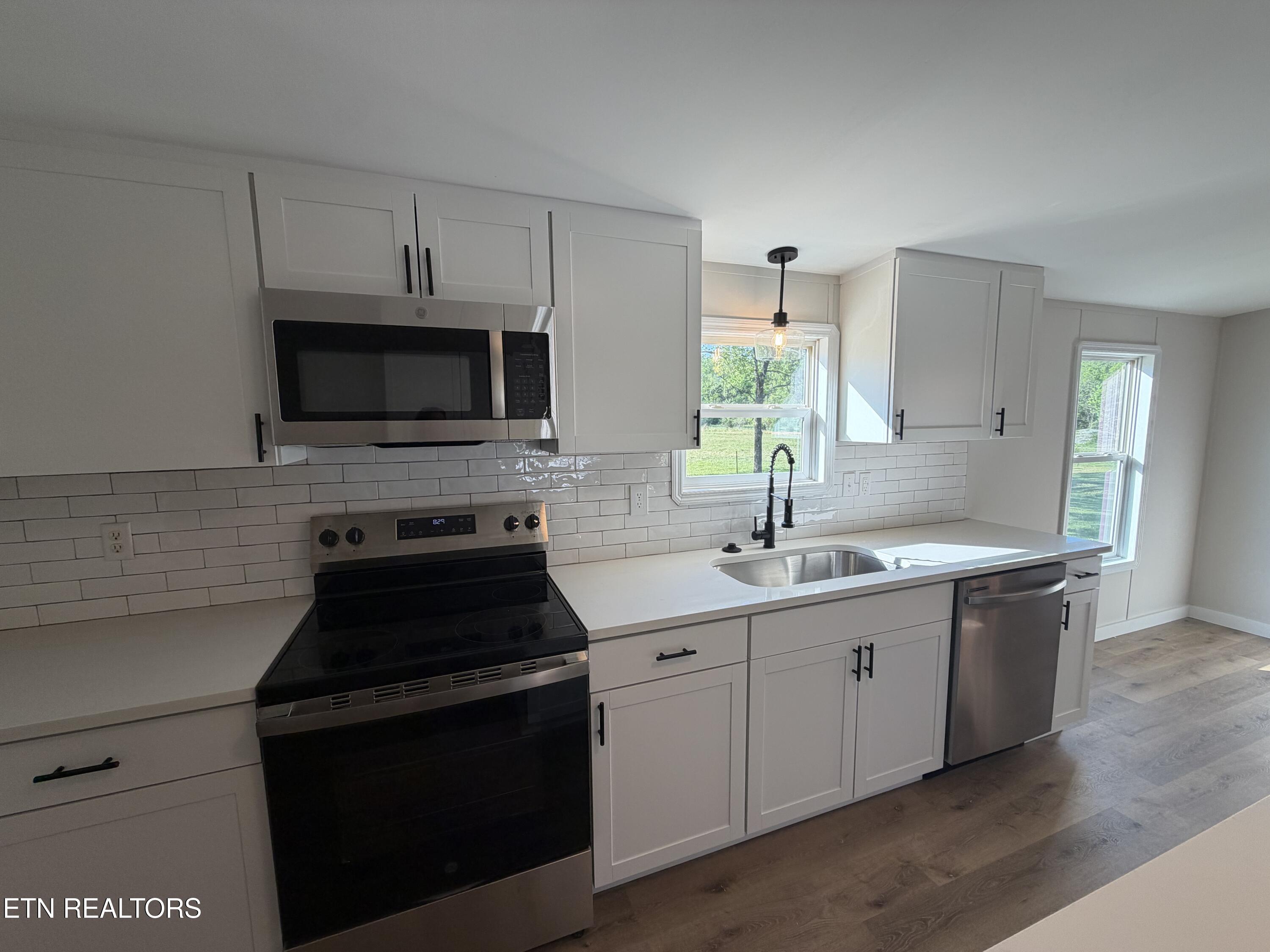 1312 W Beaver Creek Drive Powell TN 37849