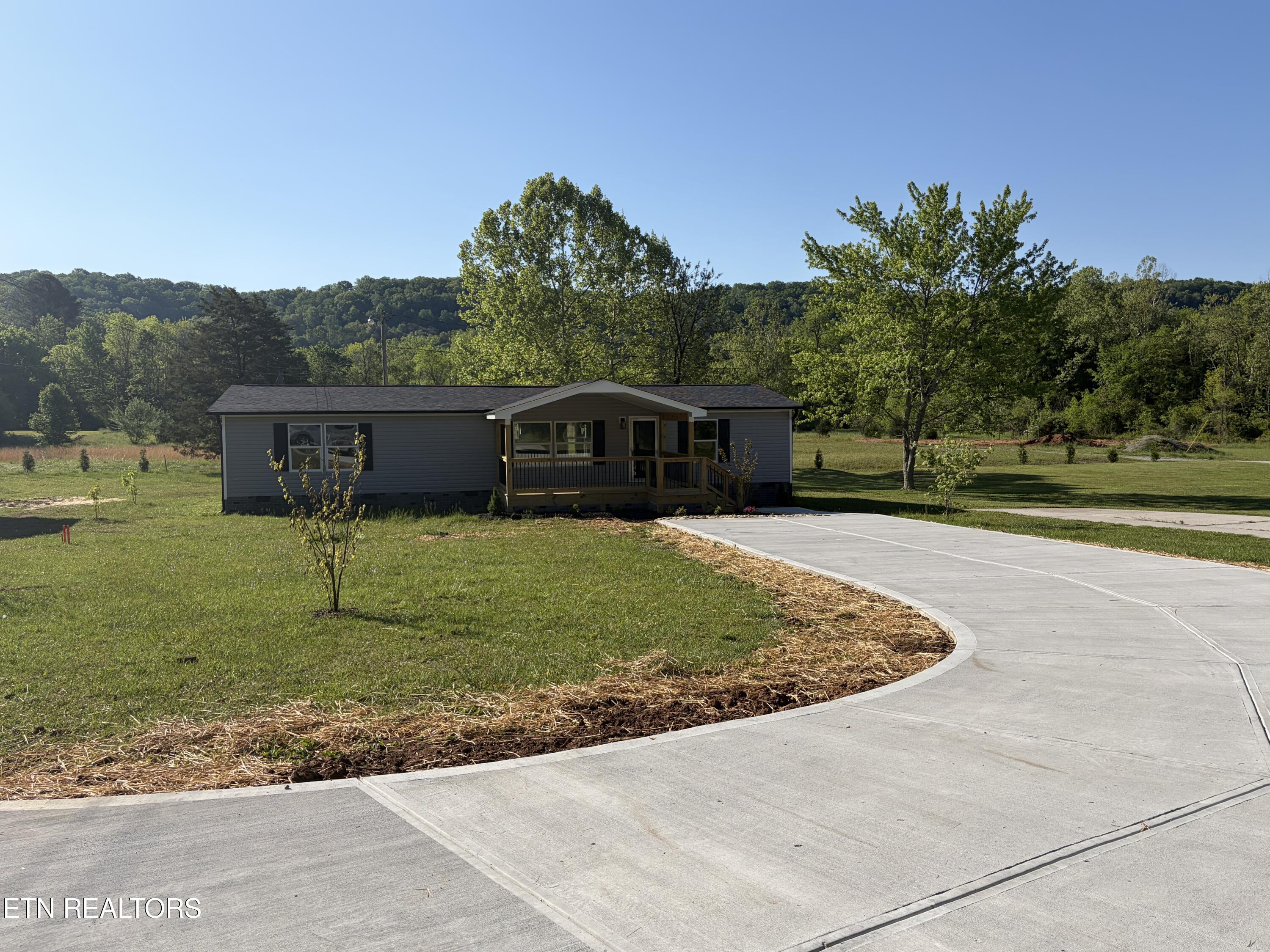 1312 W Beaver Creek Drive Powell TN 37849