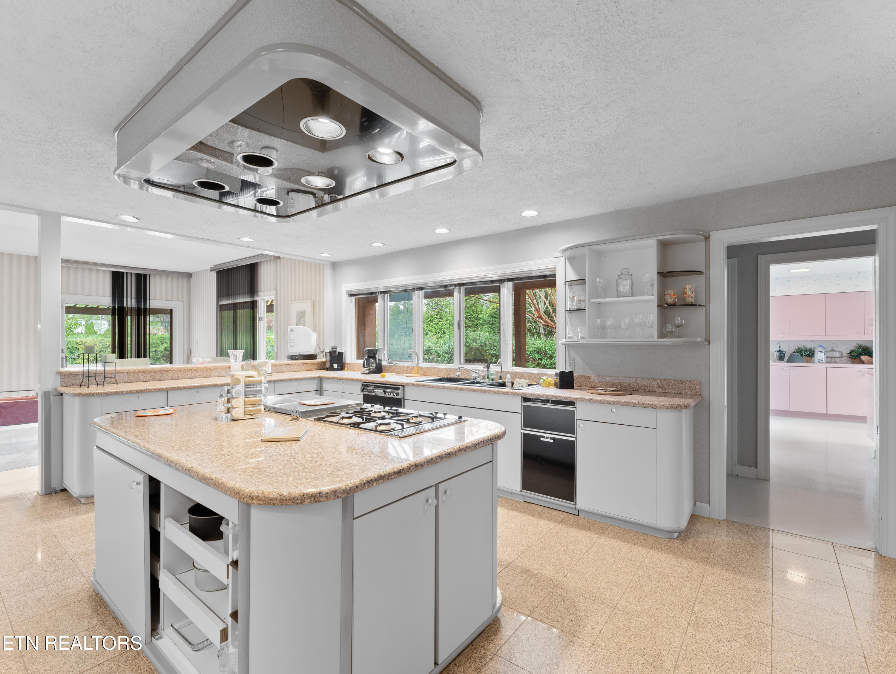 12121 S Fox Den Drive Knoxville TN 37934