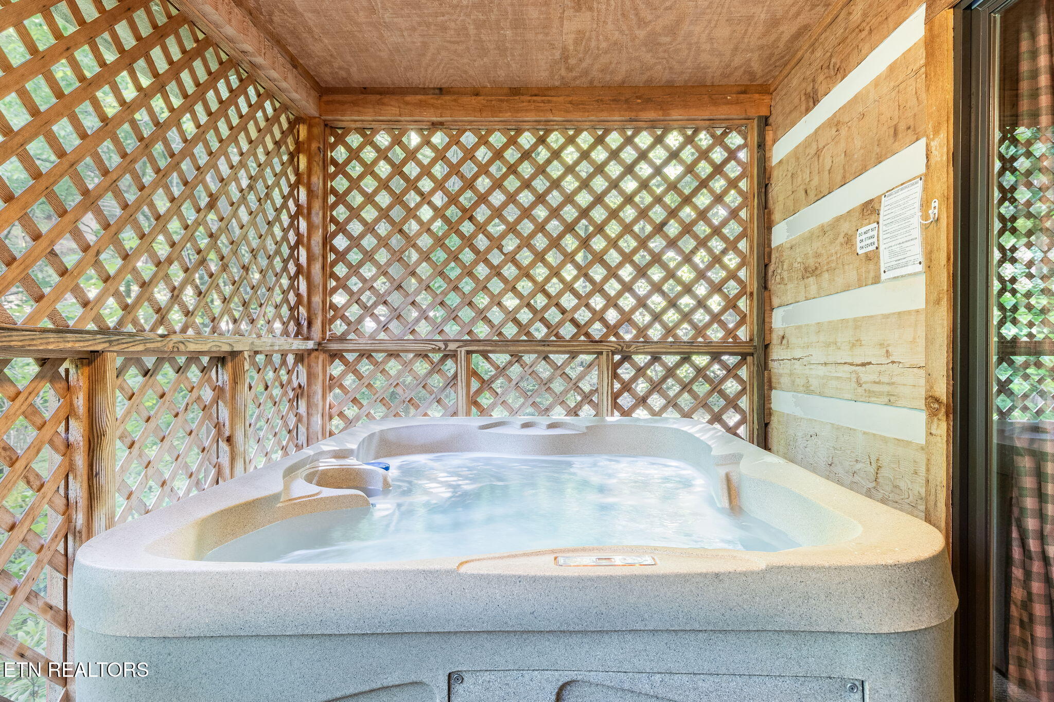 2653 Black Walnut Flats Road Pigeon Forge TN 37862