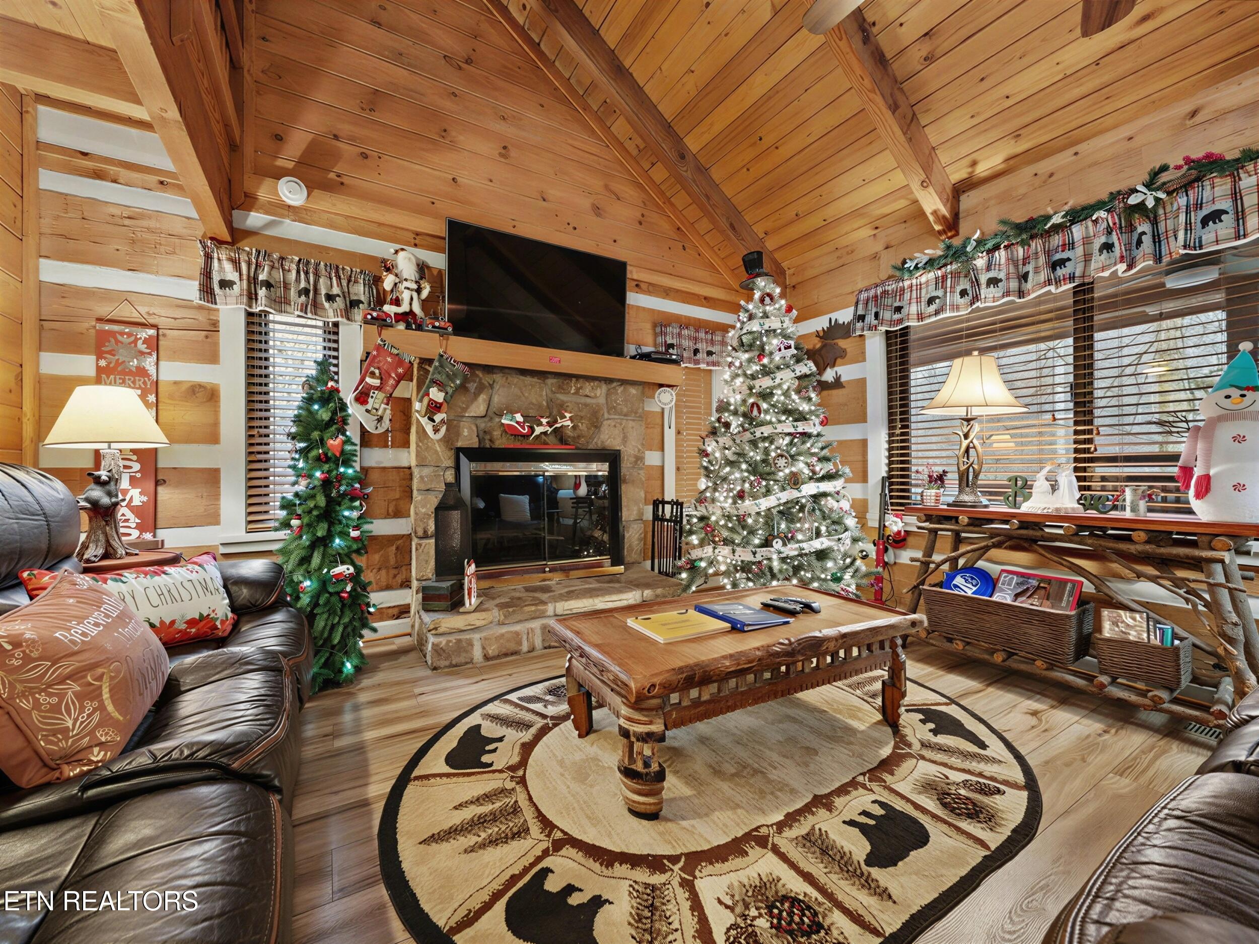 2653 Black Walnut Flats Road Pigeon Forge TN 37862