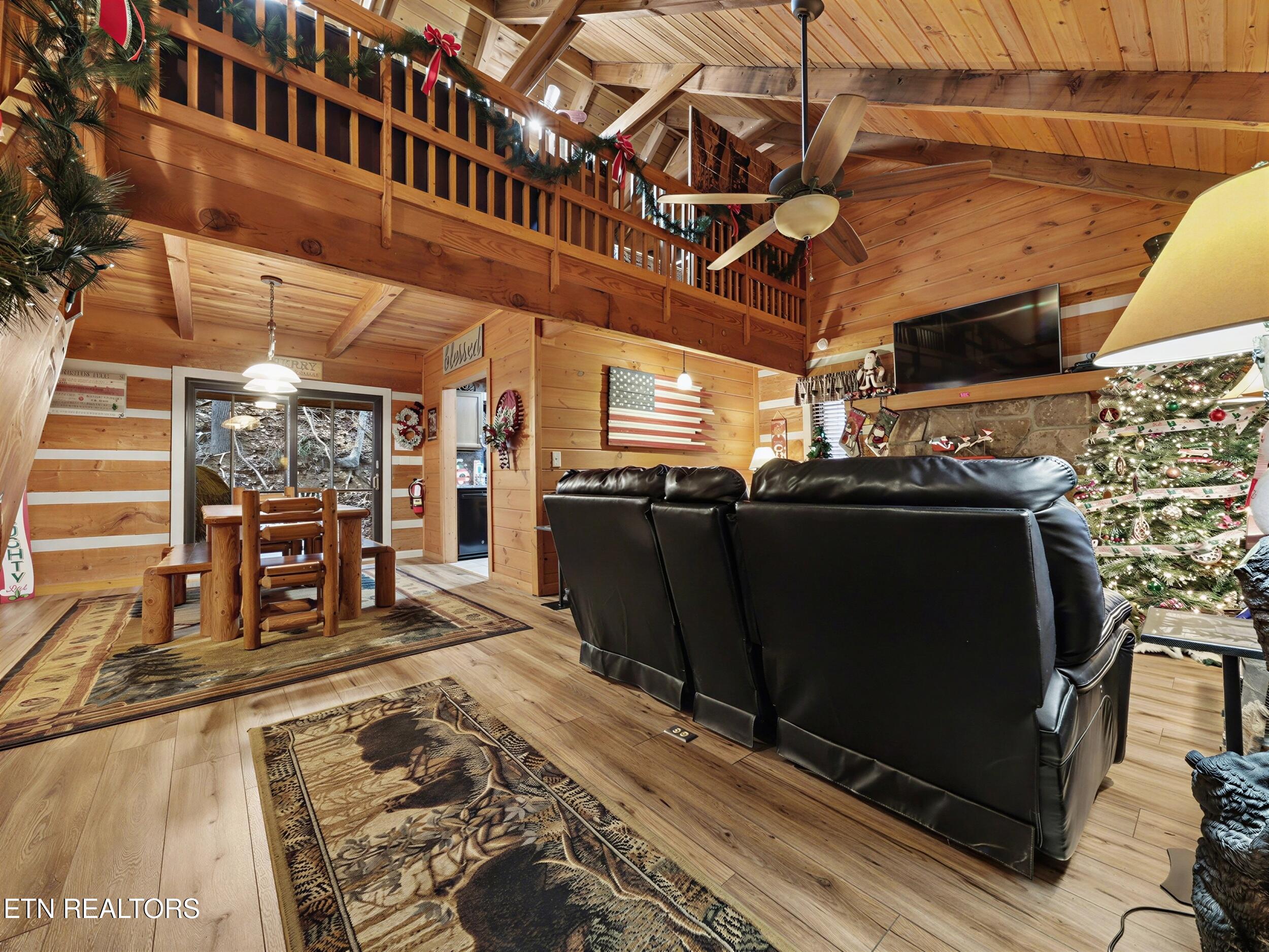 2653 Black Walnut Flats Road Pigeon Forge TN 37862