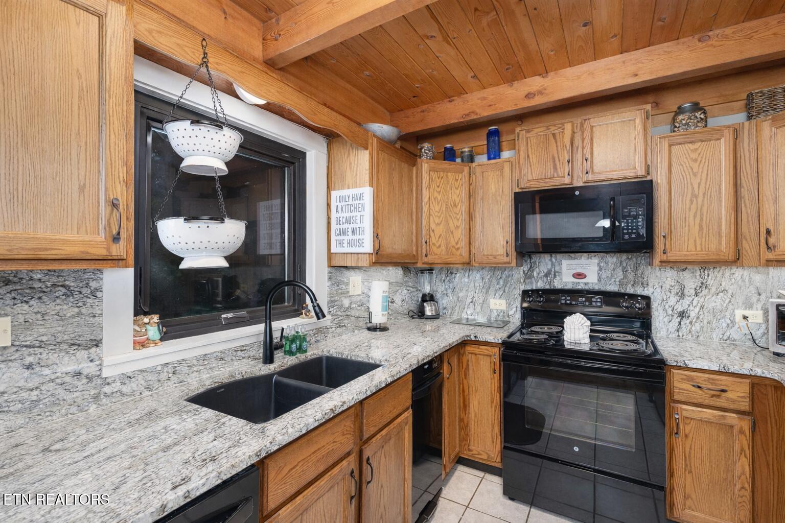 2653 Black Walnut Flats Road Pigeon Forge TN 37862