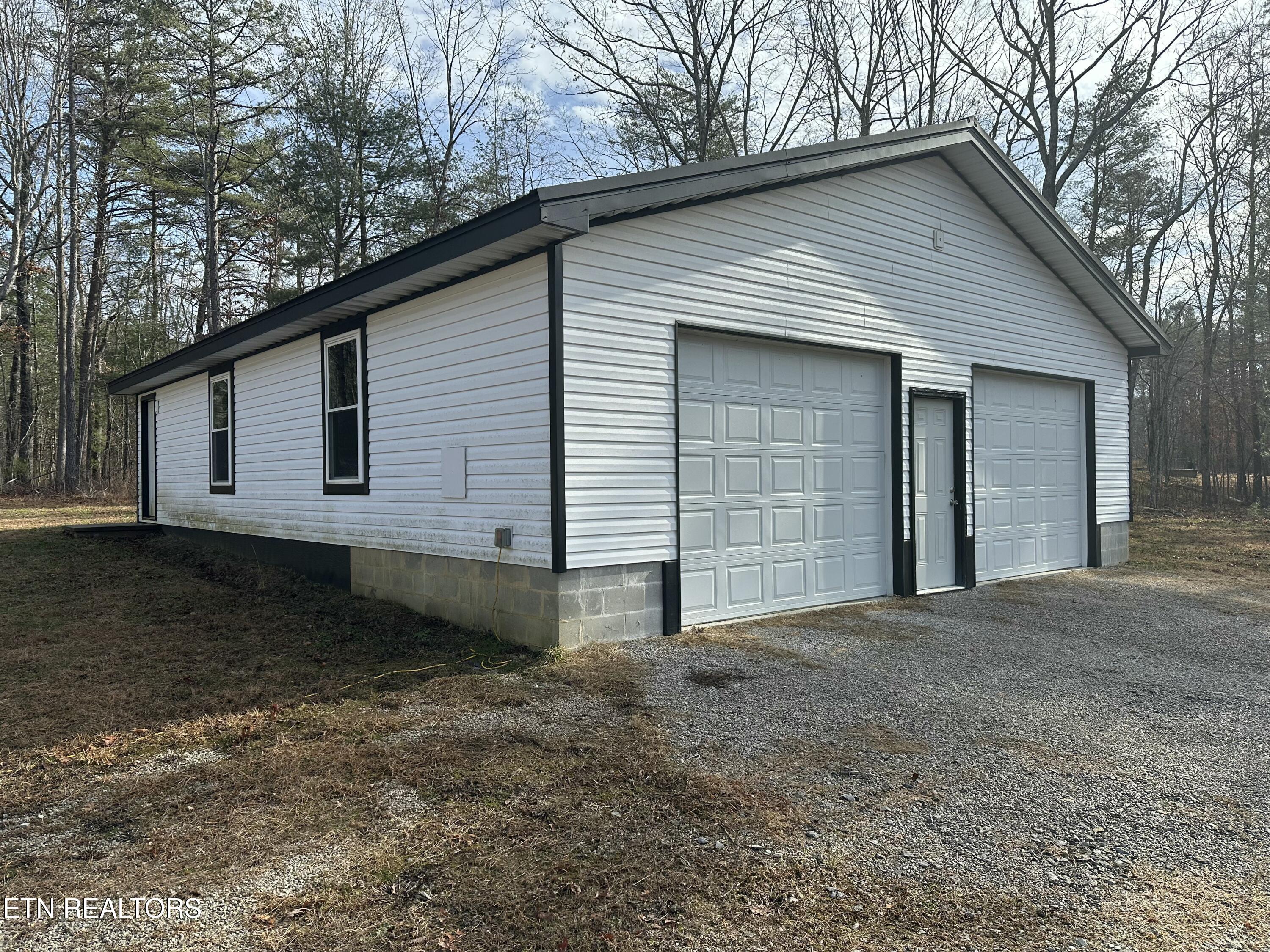 130 Paradise Lane Deer Lodge TN 37726