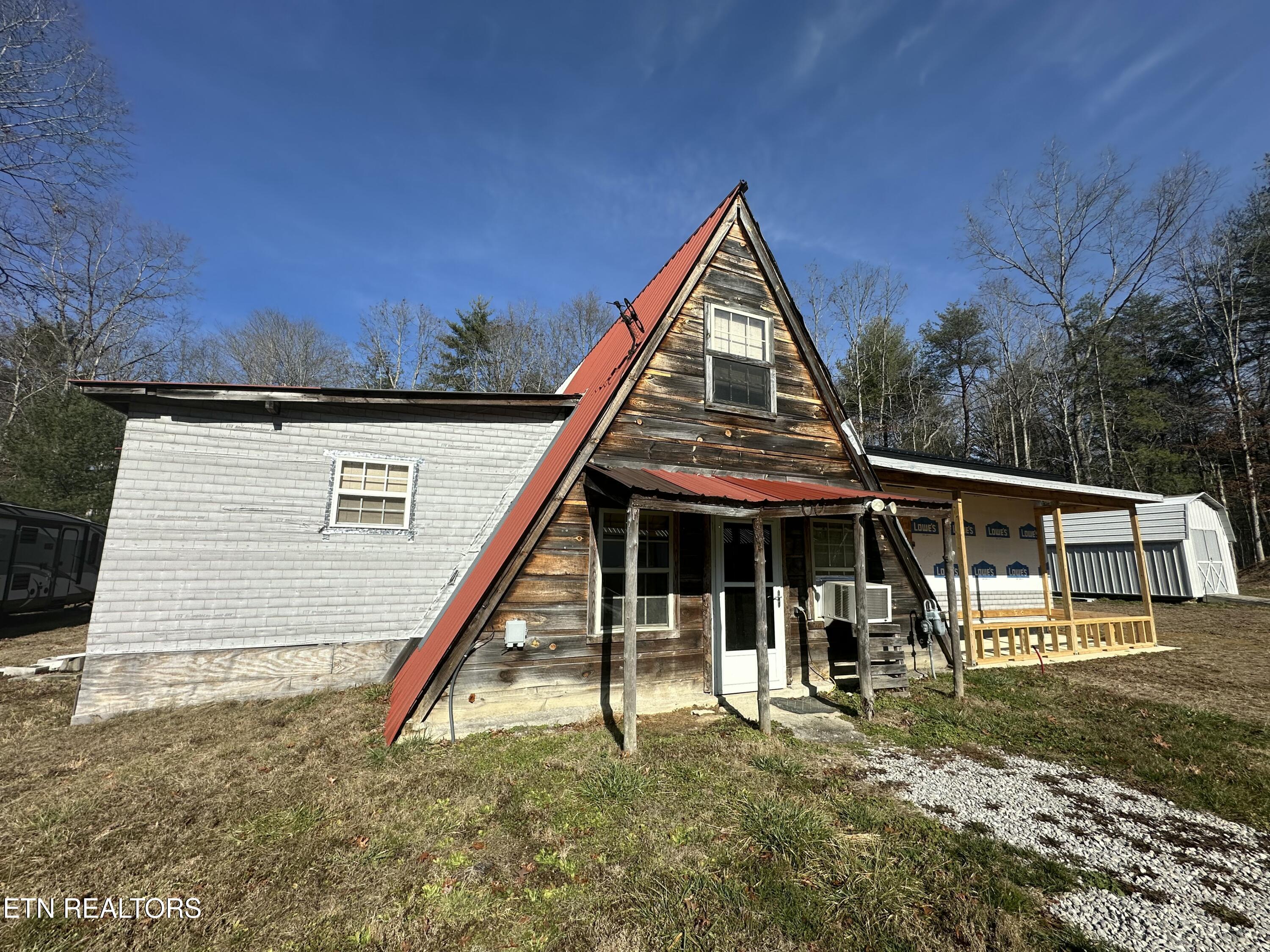 130 Paradise Lane Deer Lodge TN 37726