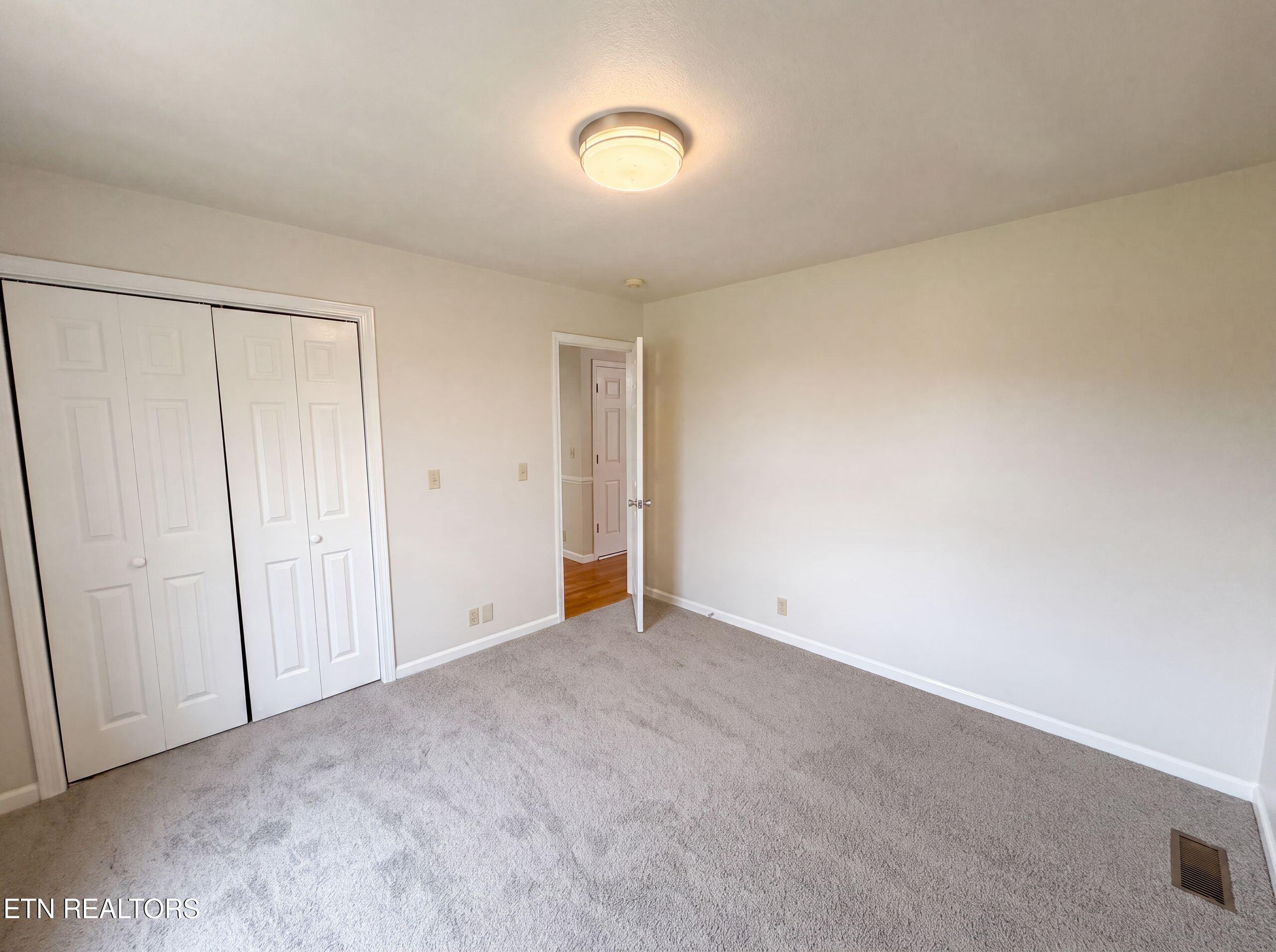 3146 Lora Drive Maryville TN 37803