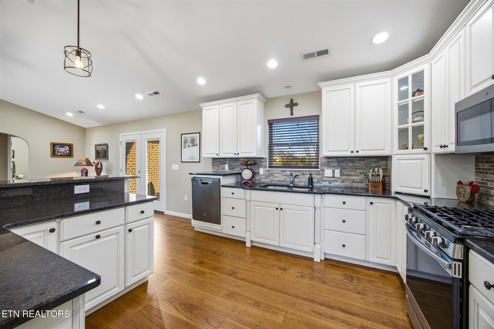 116 Crosslake Lane Dandridge TN 37725