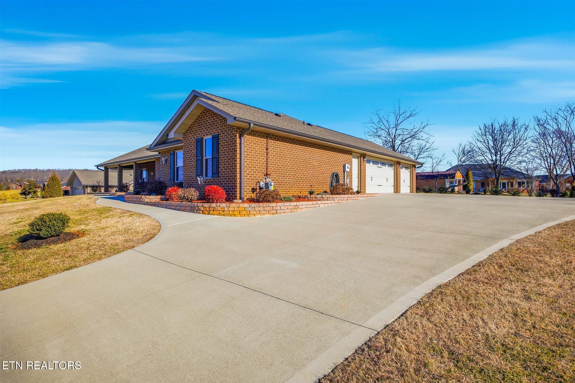 116 Crosslake Lane Dandridge TN 37725
