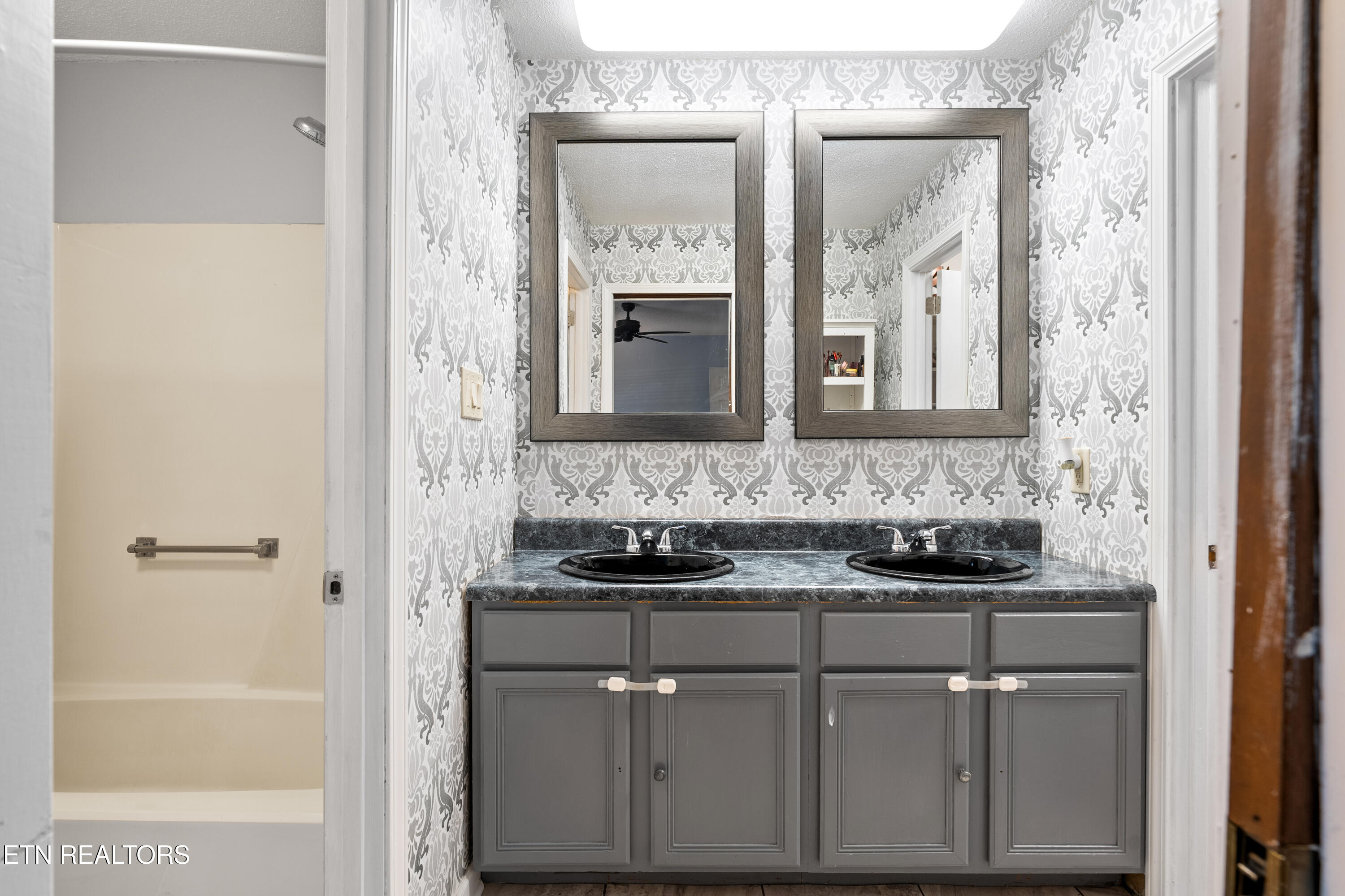8707 Olde Colony Trail Knoxville TN 37923