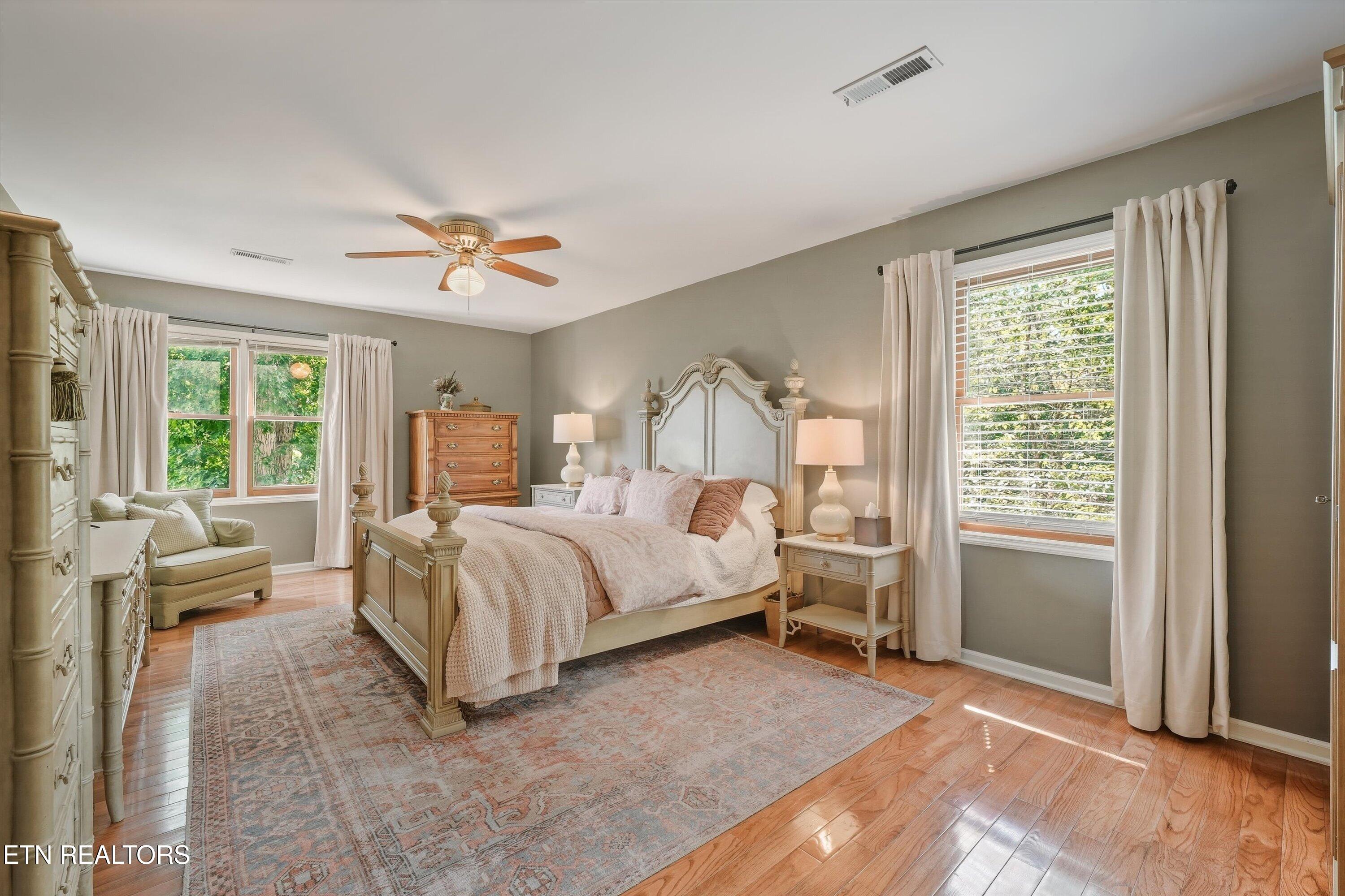 1909 Stonehills Place Knoxville TN 37938