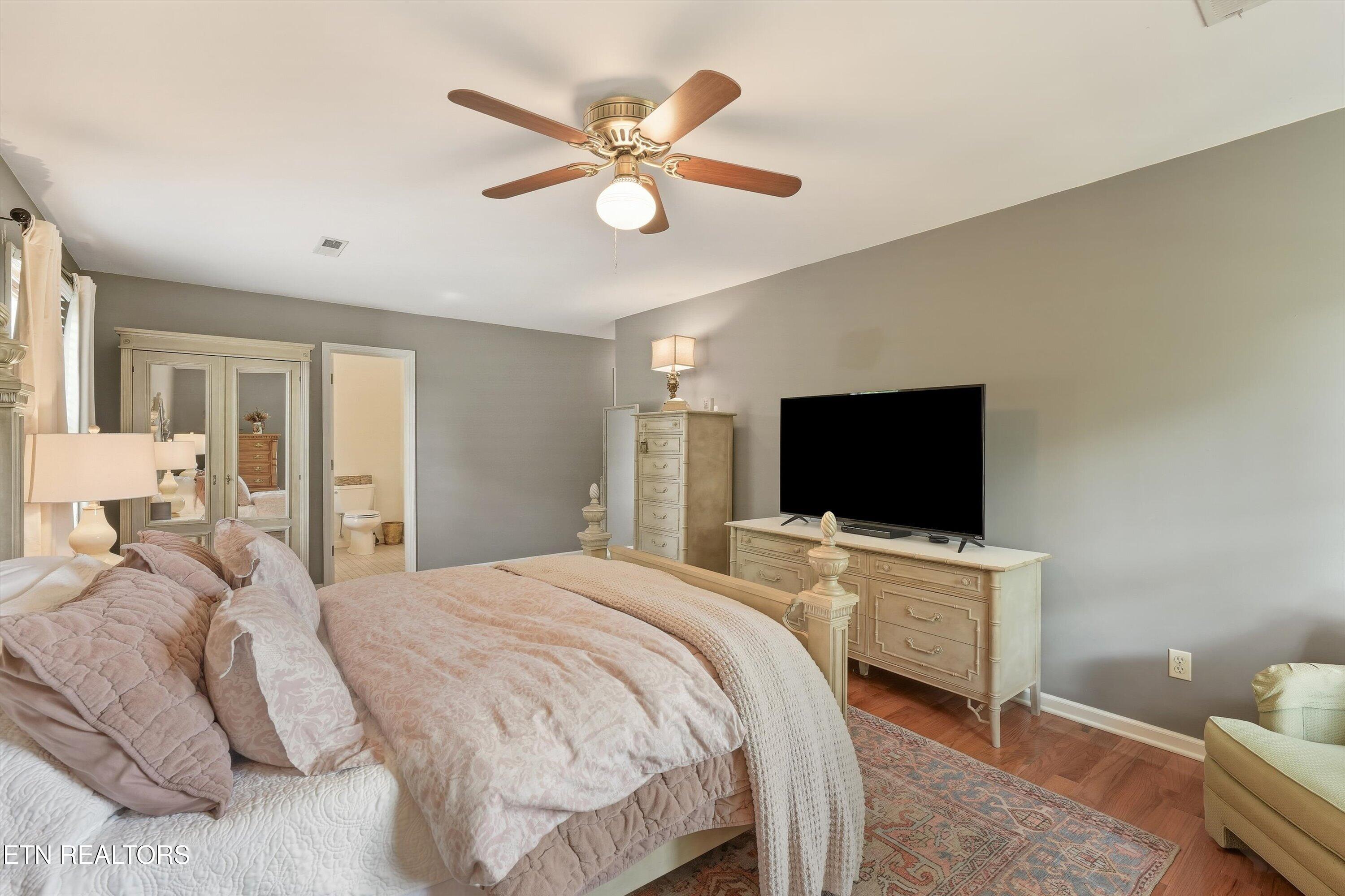 1909 Stonehills Place Knoxville TN 37938