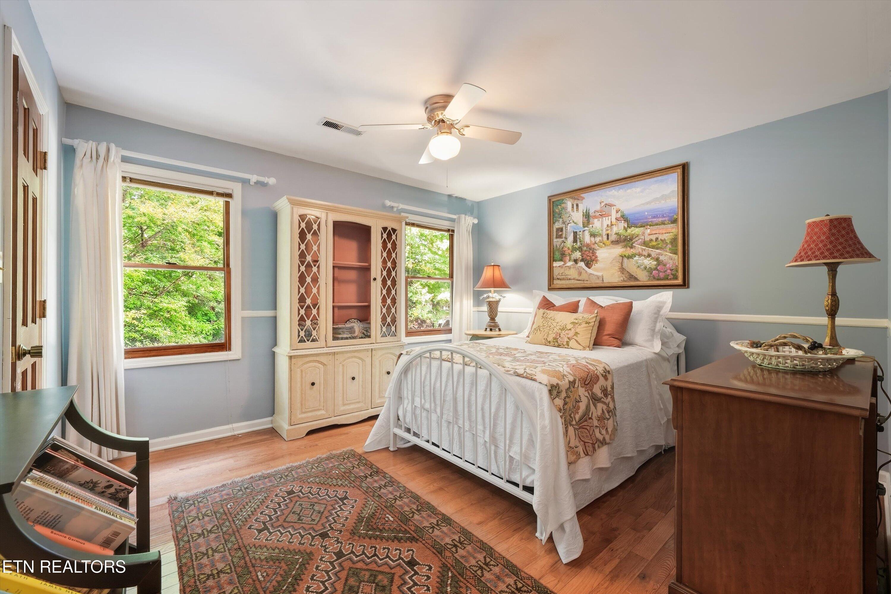 1909 Stonehills Place Knoxville TN 37938