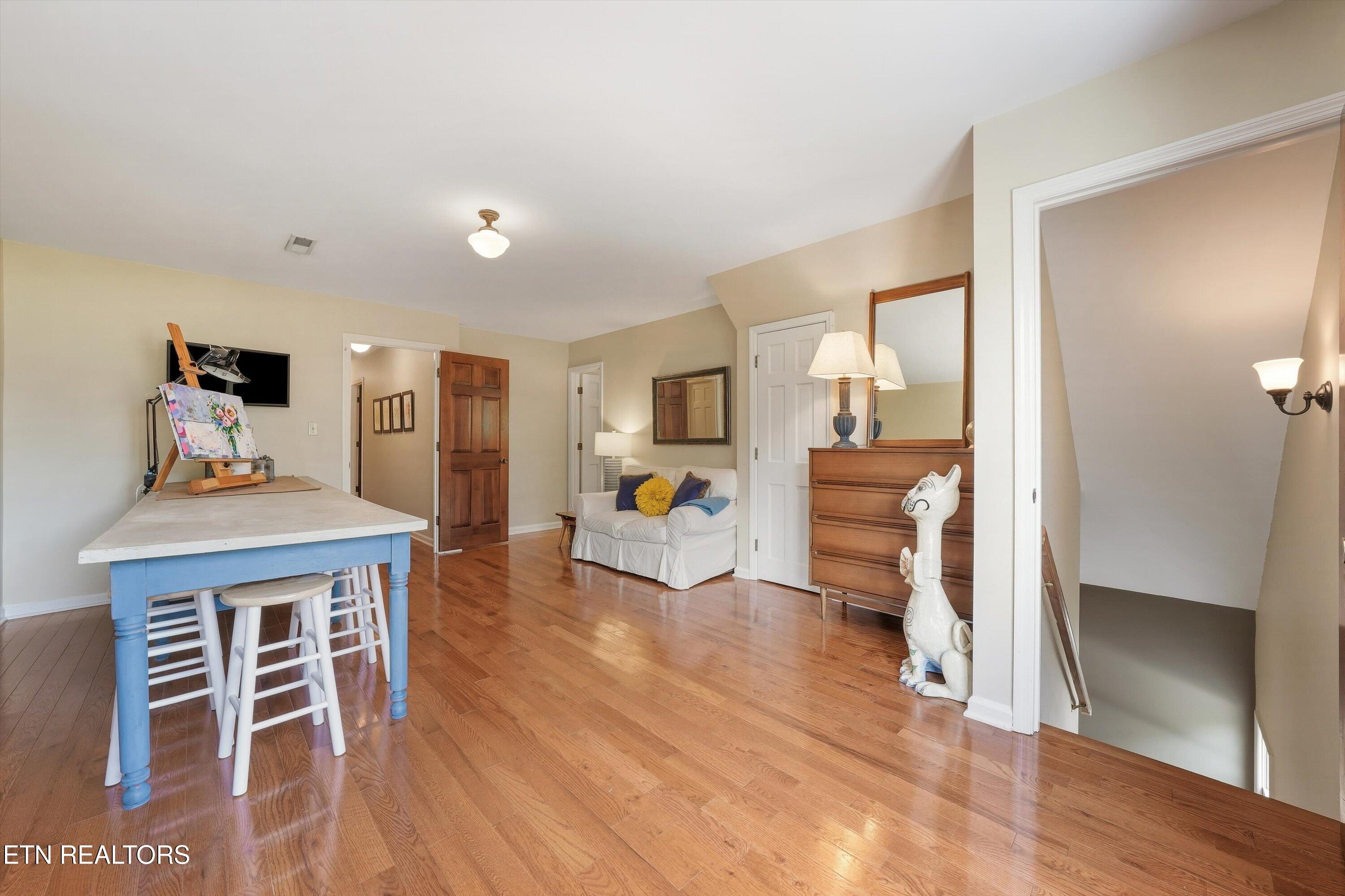 1909 Stonehills Place Knoxville TN 37938