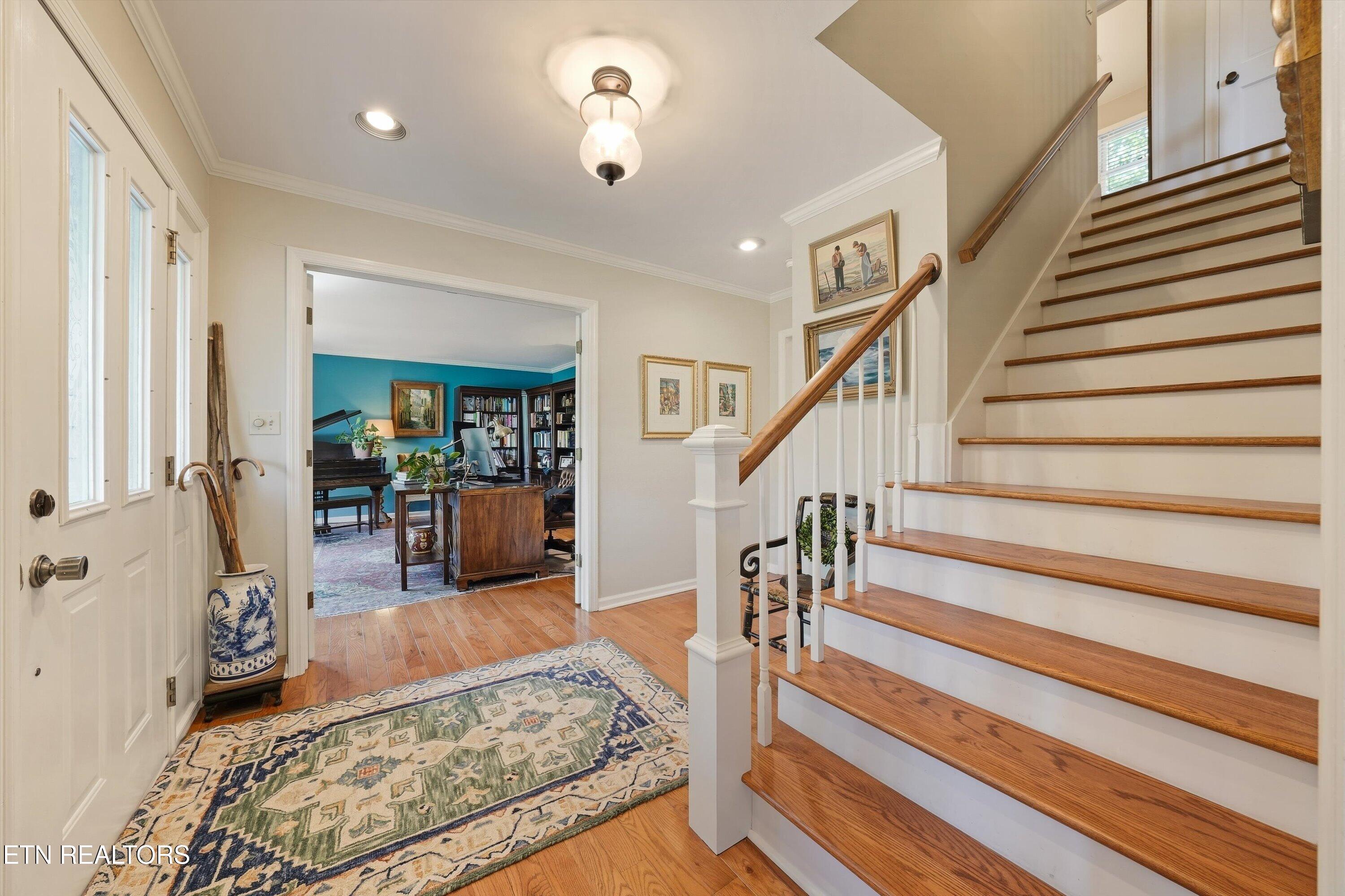 1909 Stonehills Place Knoxville TN 37938