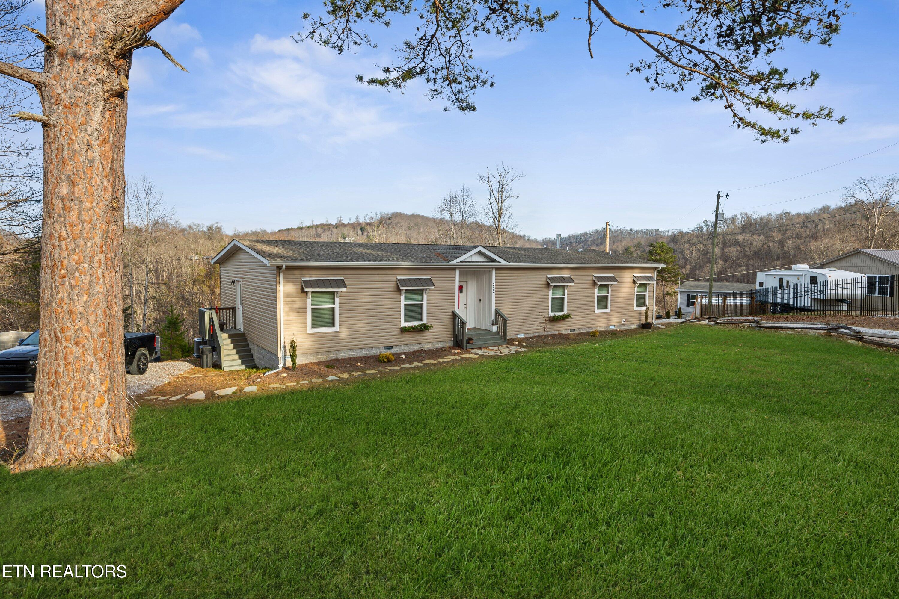 352 Perry Smith Lane Caryville TN 37714