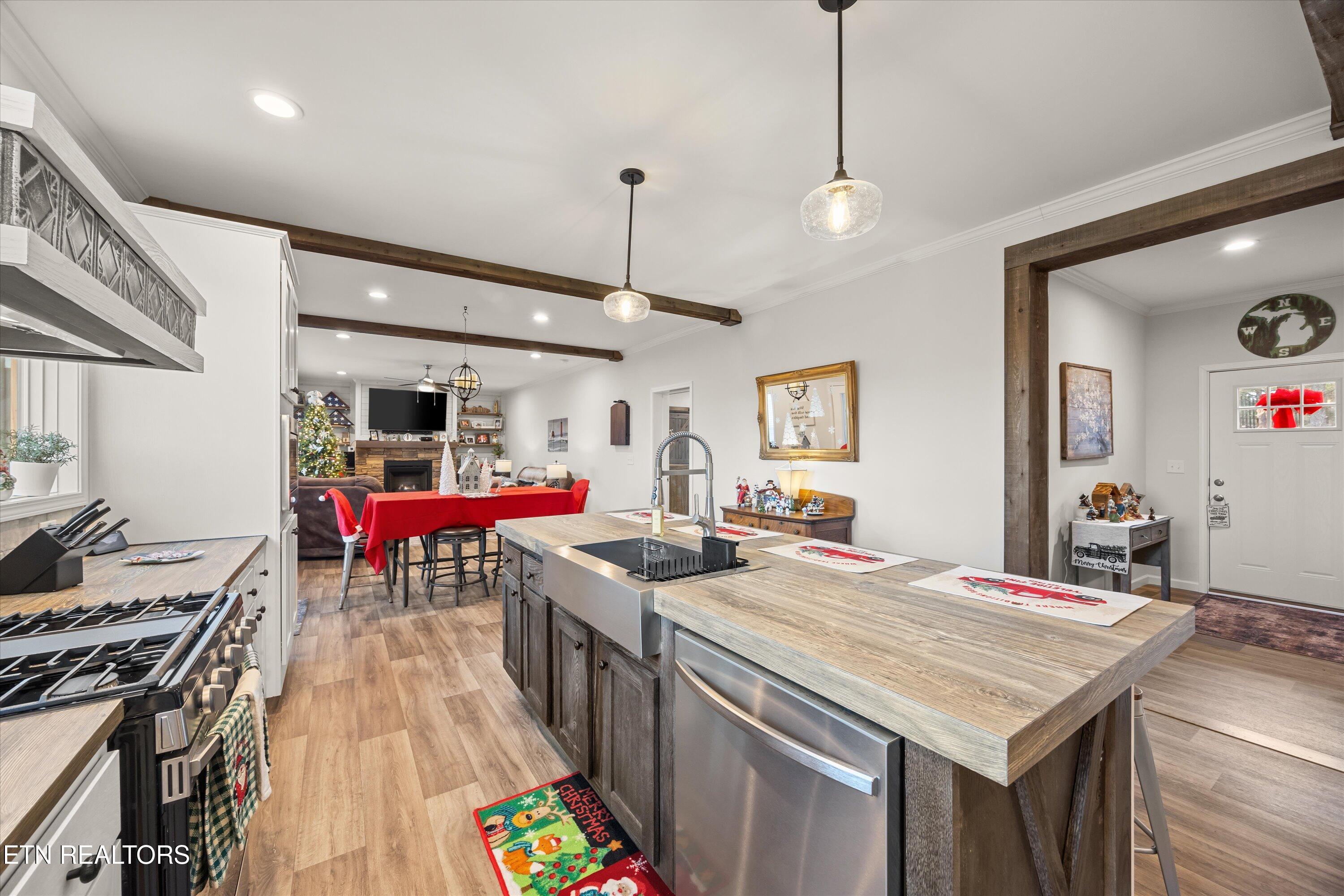 352 Perry Smith Lane Caryville TN 37714