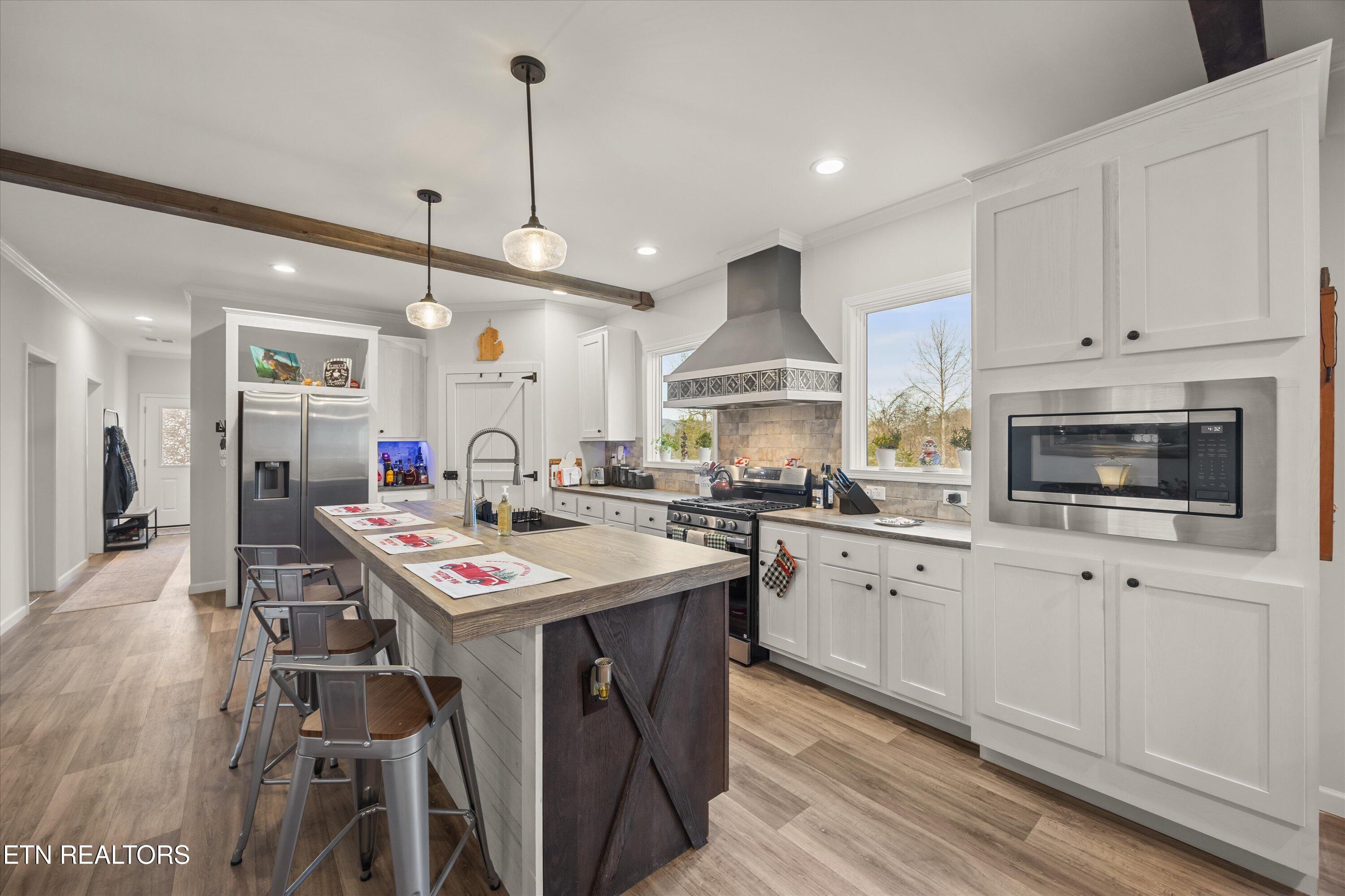 352 Perry Smith Lane Caryville TN 37714