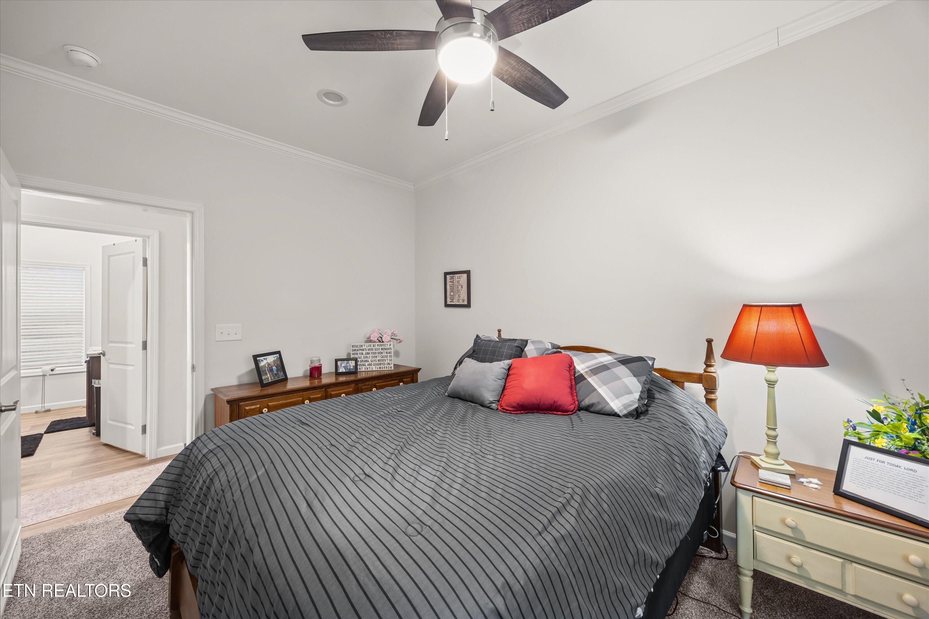 352 Perry Smith Lane Caryville TN 37714