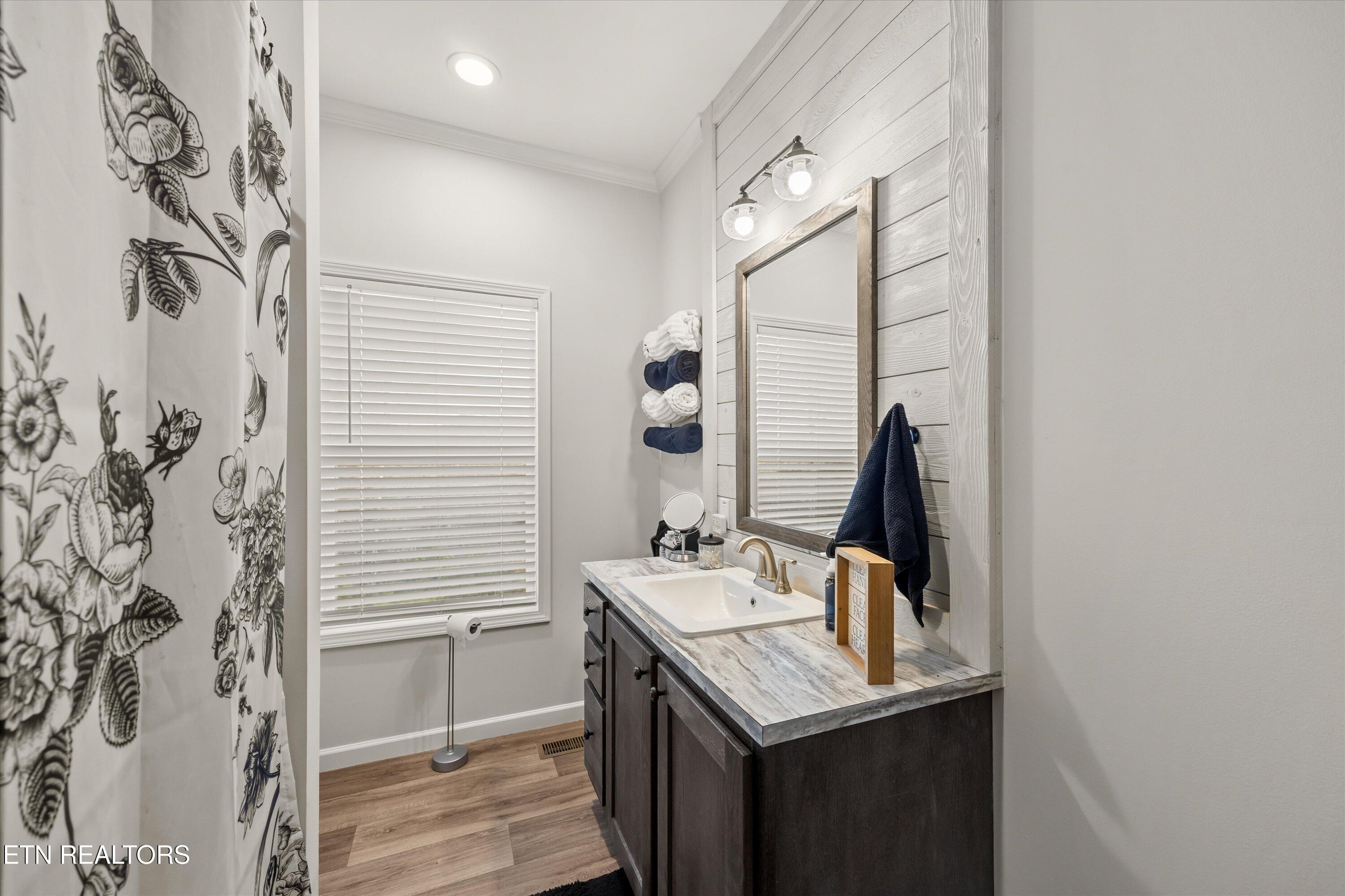 352 Perry Smith Lane Caryville TN 37714