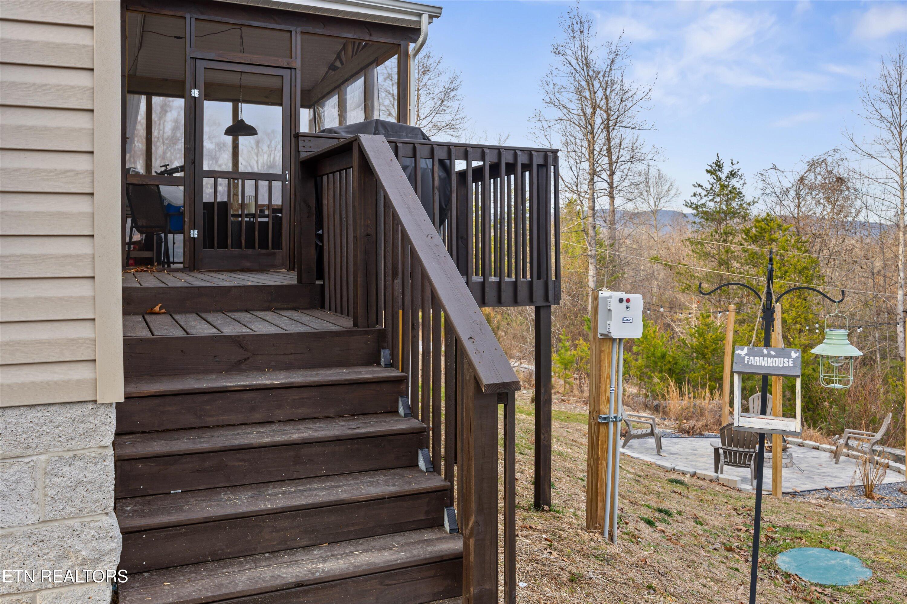 352 Perry Smith Lane Caryville TN 37714