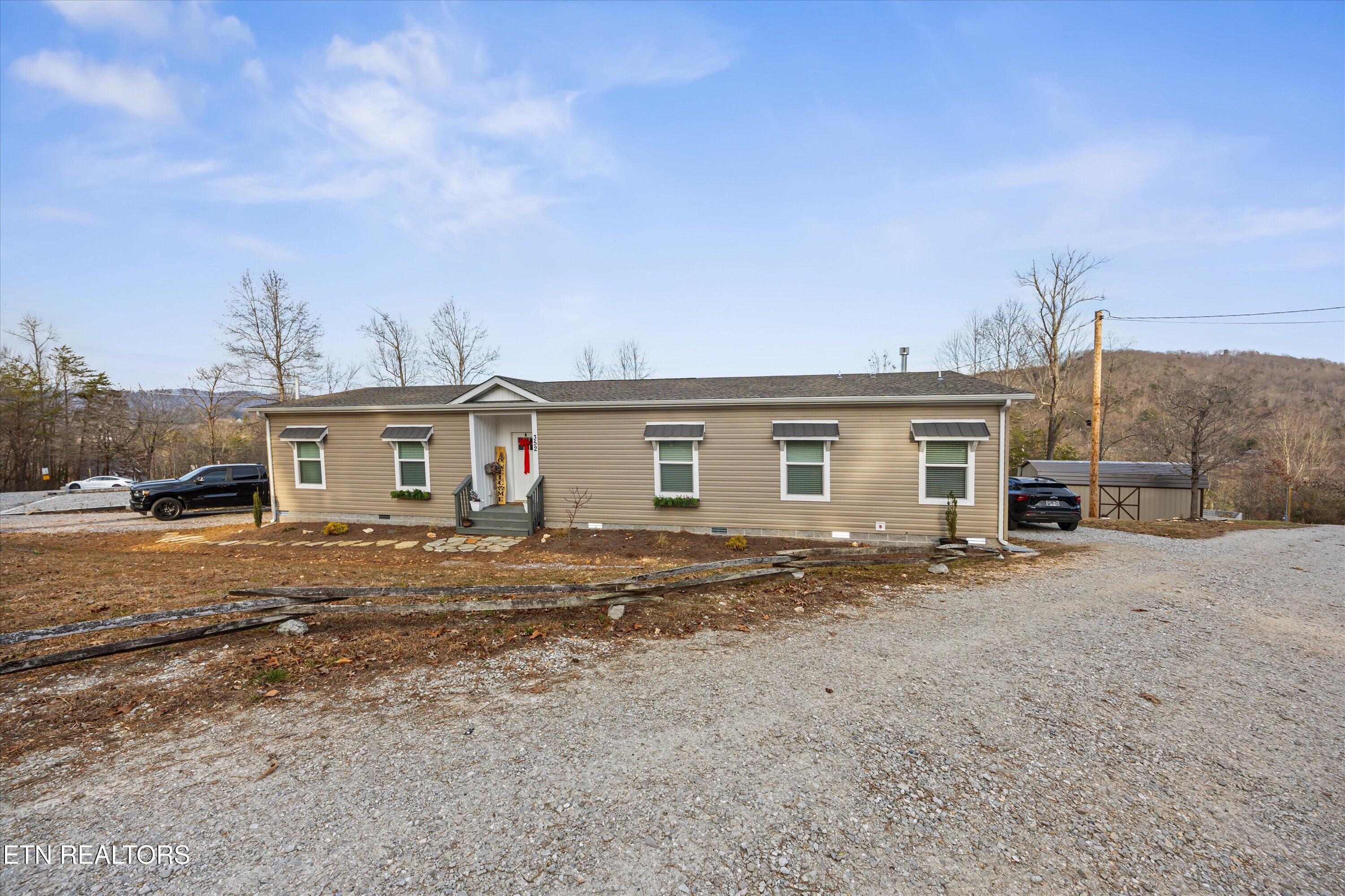 352 Perry Smith Lane Caryville TN 37714
