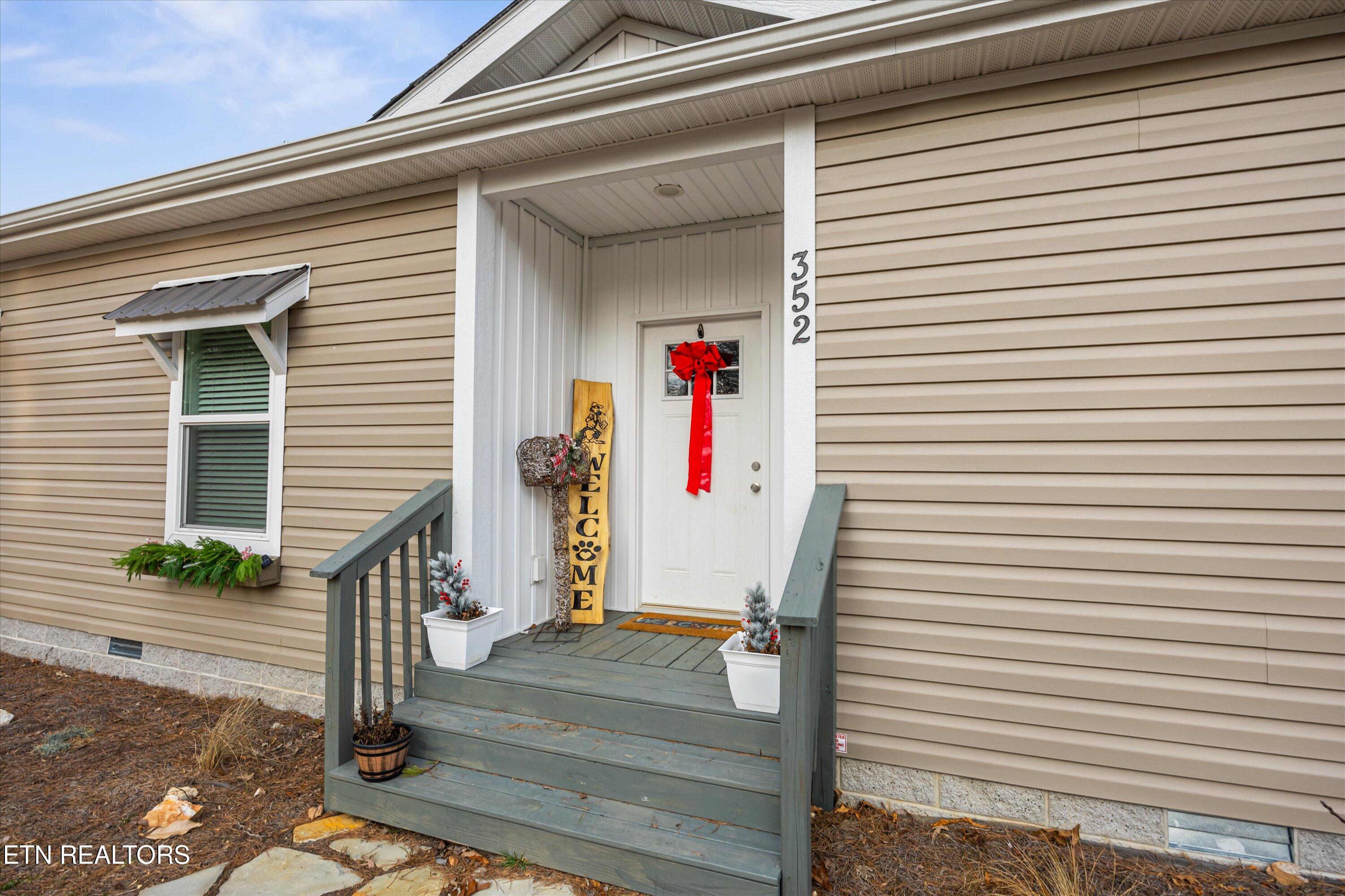 352 Perry Smith Lane Caryville TN 37714