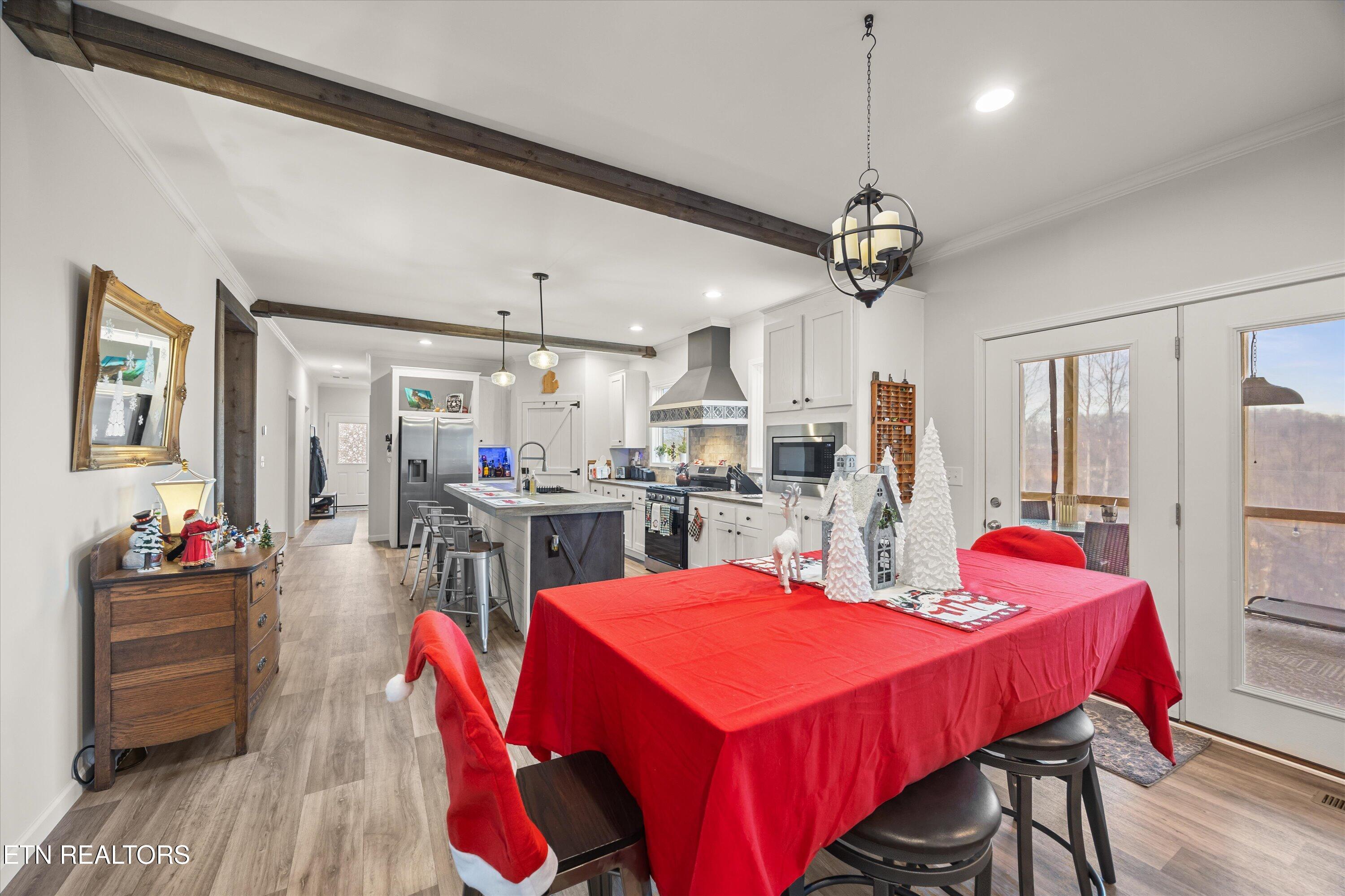 352 Perry Smith Lane Caryville TN 37714