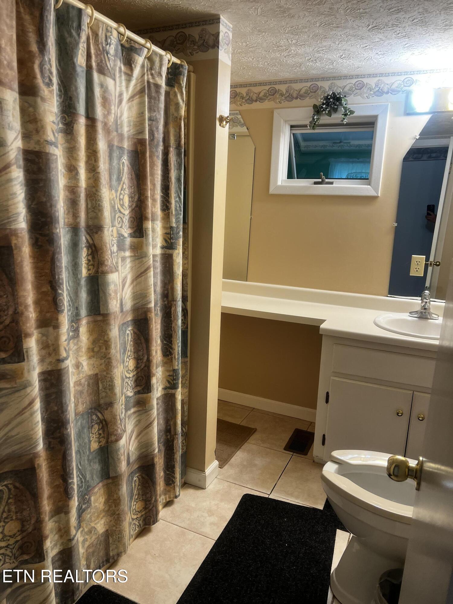 155 Quarry Road Speedwell TN 37870