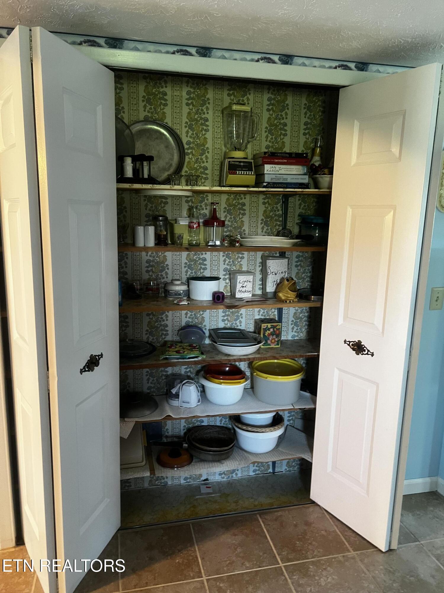 155 Quarry Road Speedwell TN 37870